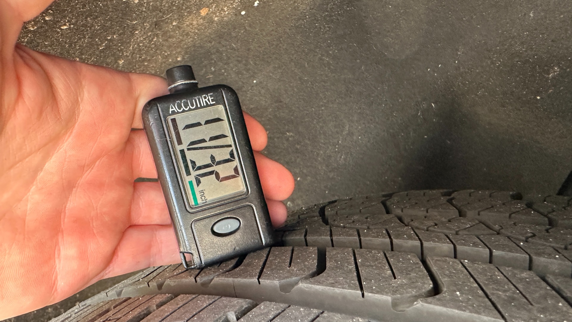 Used 2018 Porsche Macan SPORT EDITION / PREMIUM PLUS PACKAGE / BOSE SOUND / NAV / LANGE CHANGE ASSI for sale $39,900 at Formula Imports in Charlotte NC 28227 48