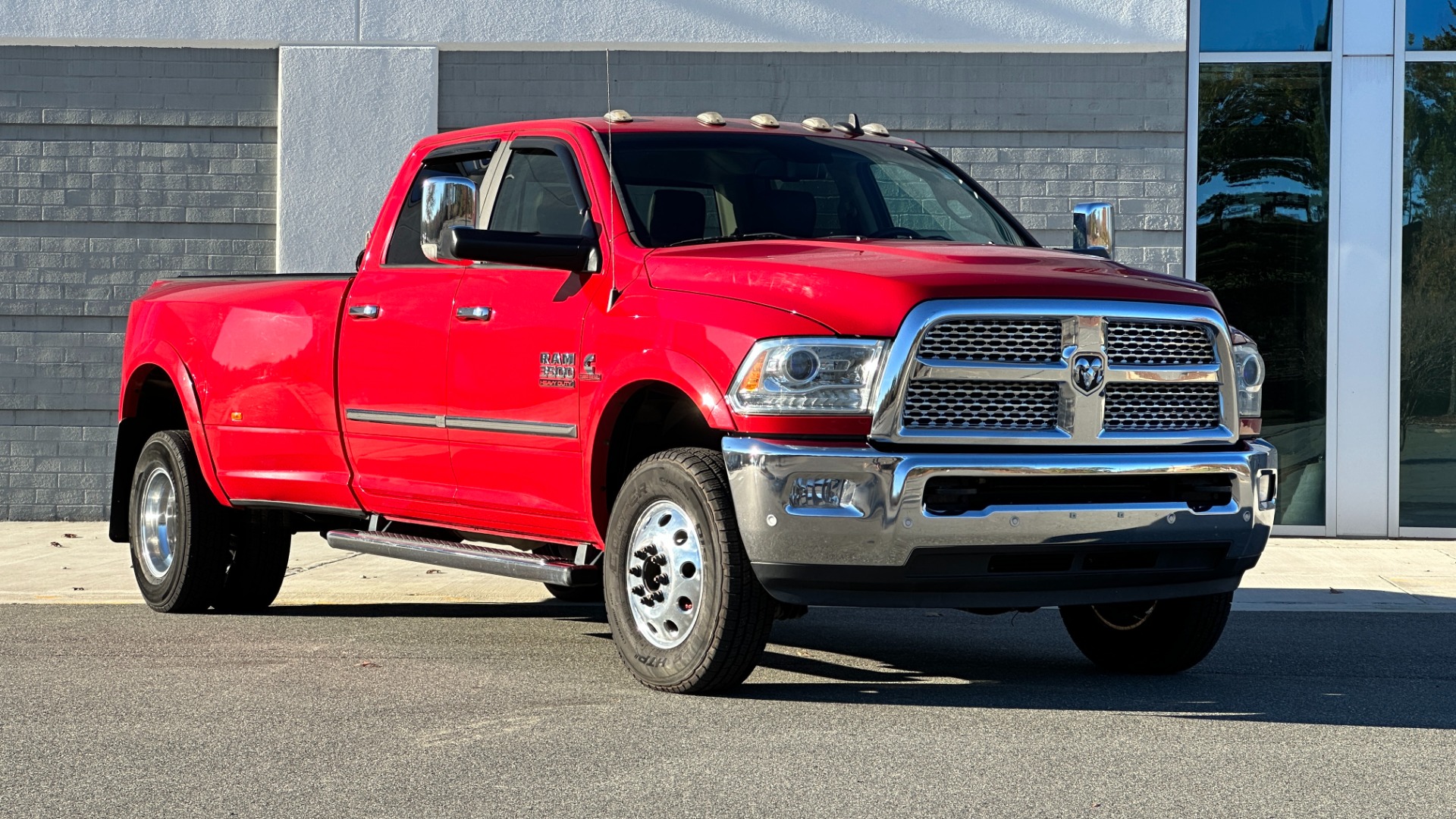Used 2017 Ram 3500 LARAMIE / TURBO DIESEL / AISIN TRANSMISSION / DUAL REAR WHEELS / 4X4 / CREW for sale $45,995 at Formula Imports in Charlotte NC 28227 59