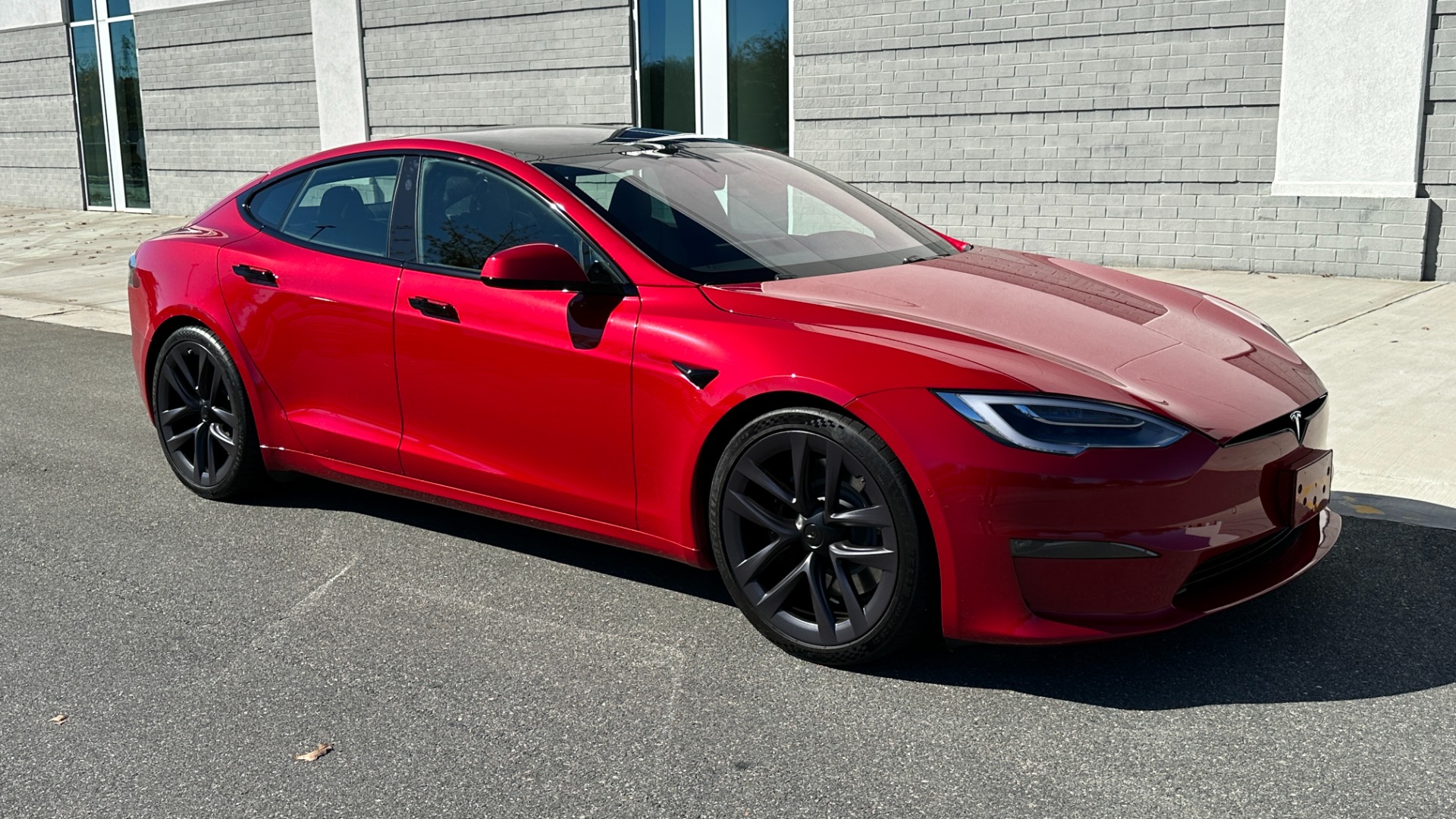 Used 2021 Tesla Model S PLAID / FULL SELF DRIVING / STANDARD CONNECTIVITY / CHARING CABLE / CARBON for sale $117,995 at Formula Imports in Charlotte NC 28227 3