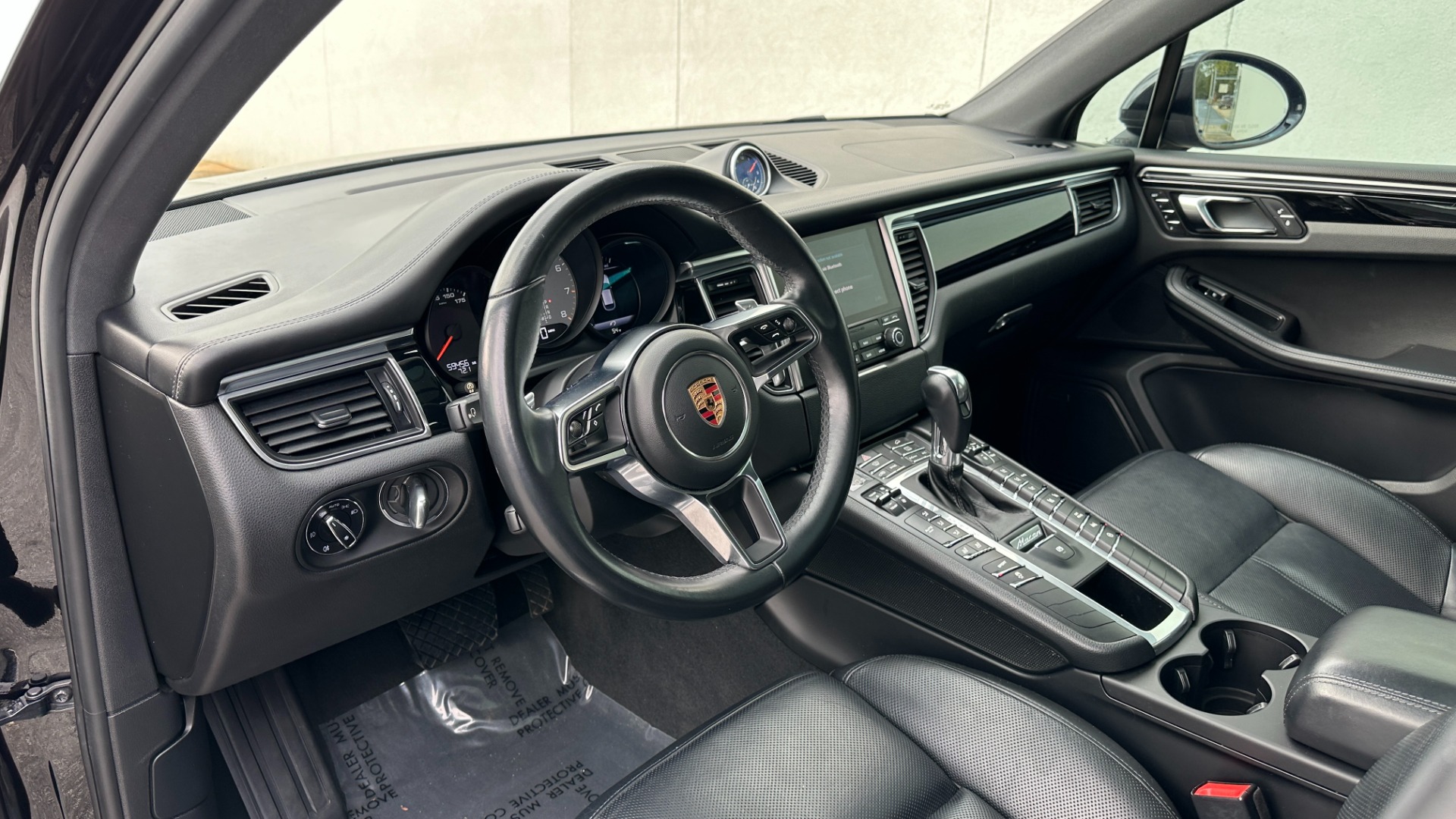 Used 2017 Porsche Macan S / PREMIUM / MACAN S / LEATHER INTERIOR PKG for sale $35,995 at Formula Imports in Charlotte NC 28227 10