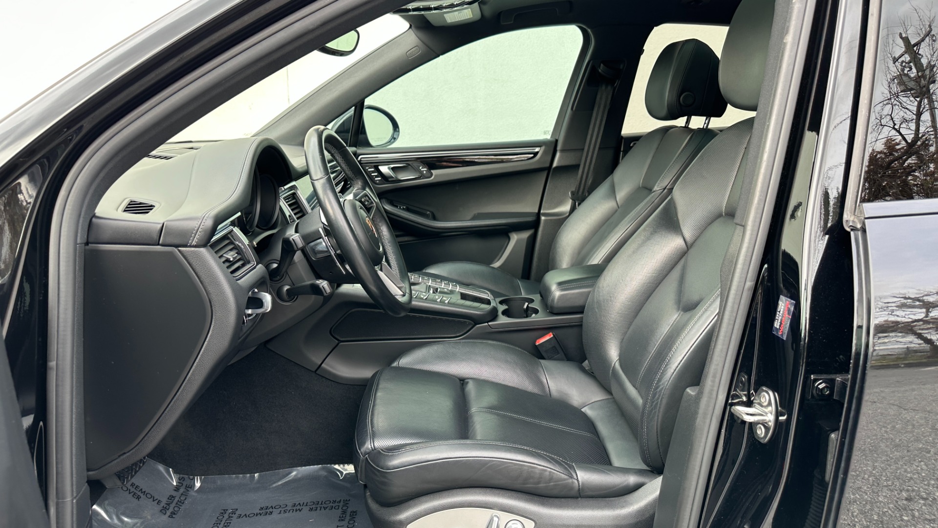 Used 2017 Porsche Macan S / PREMIUM / MACAN S / LEATHER INTERIOR PKG for sale $35,995 at Formula Imports in Charlotte NC 28227 11