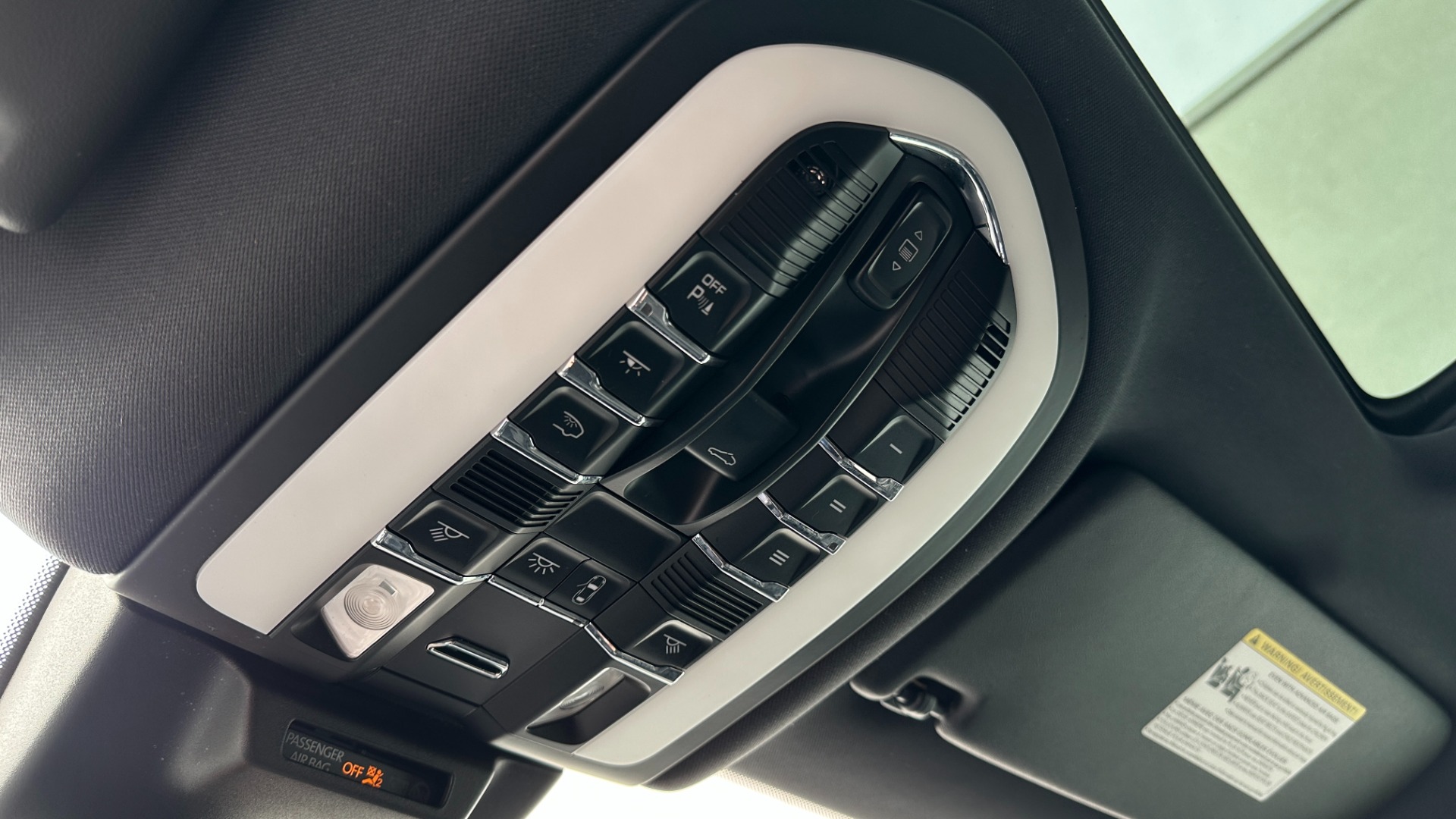 Used 2017 Porsche Macan S / PREMIUM / MACAN S / LEATHER INTERIOR PKG for sale $35,995 at Formula Imports in Charlotte NC 28227 19