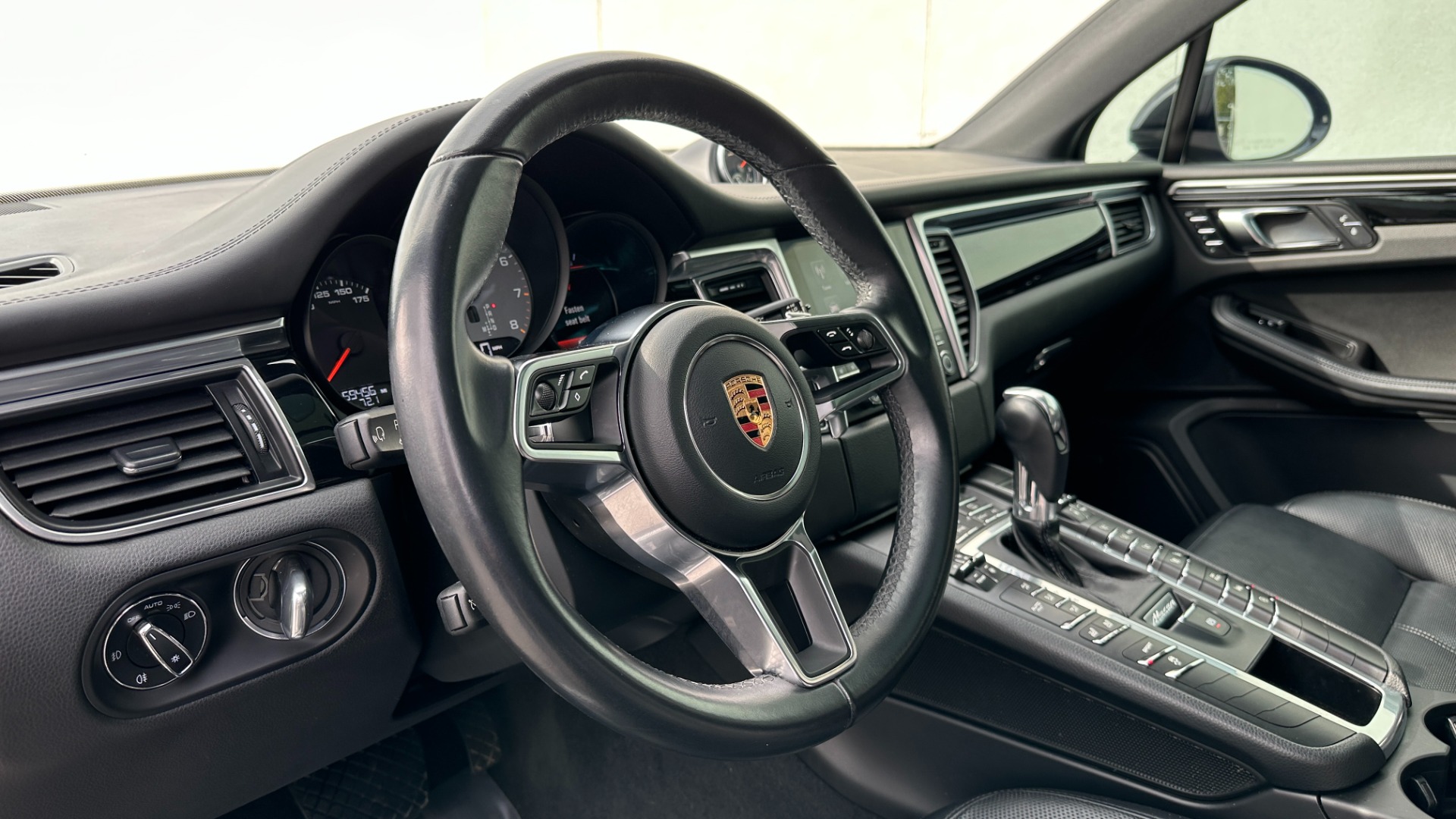 Used 2017 Porsche Macan S / PREMIUM / MACAN S / LEATHER INTERIOR PKG for sale $35,995 at Formula Imports in Charlotte NC 28227 20
