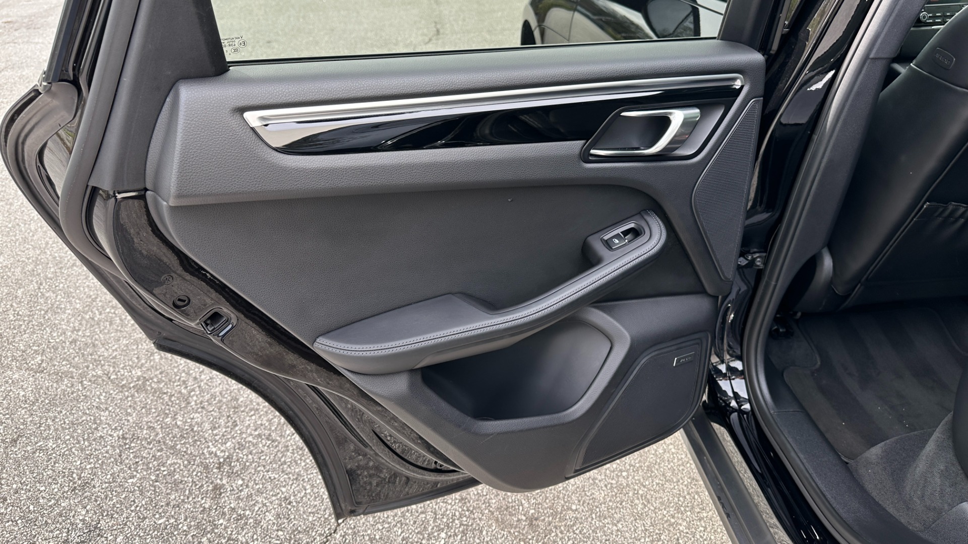 Used 2017 Porsche Macan S / PREMIUM / MACAN S / LEATHER INTERIOR PKG for sale $35,995 at Formula Imports in Charlotte NC 28227 21