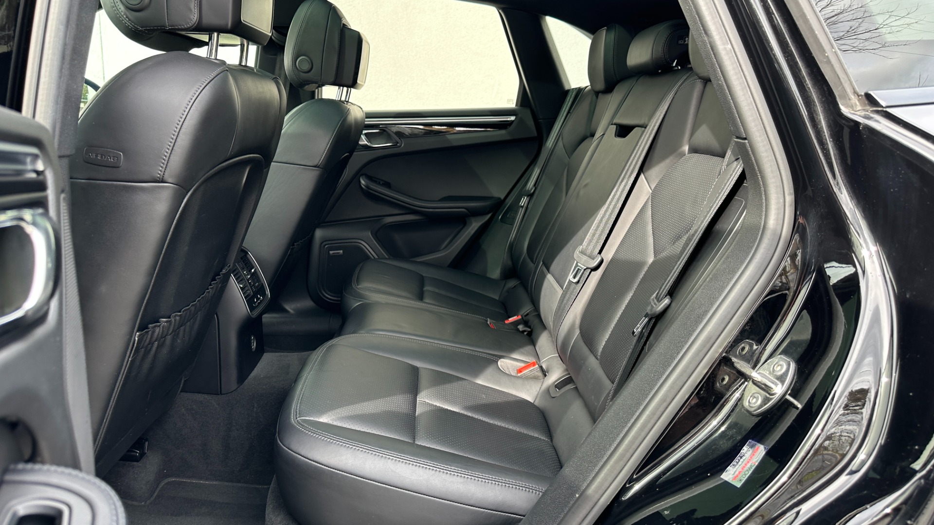 Used 2017 Porsche Macan S / PREMIUM / MACAN S / LEATHER INTERIOR PKG for sale $35,995 at Formula Imports in Charlotte NC 28227 22
