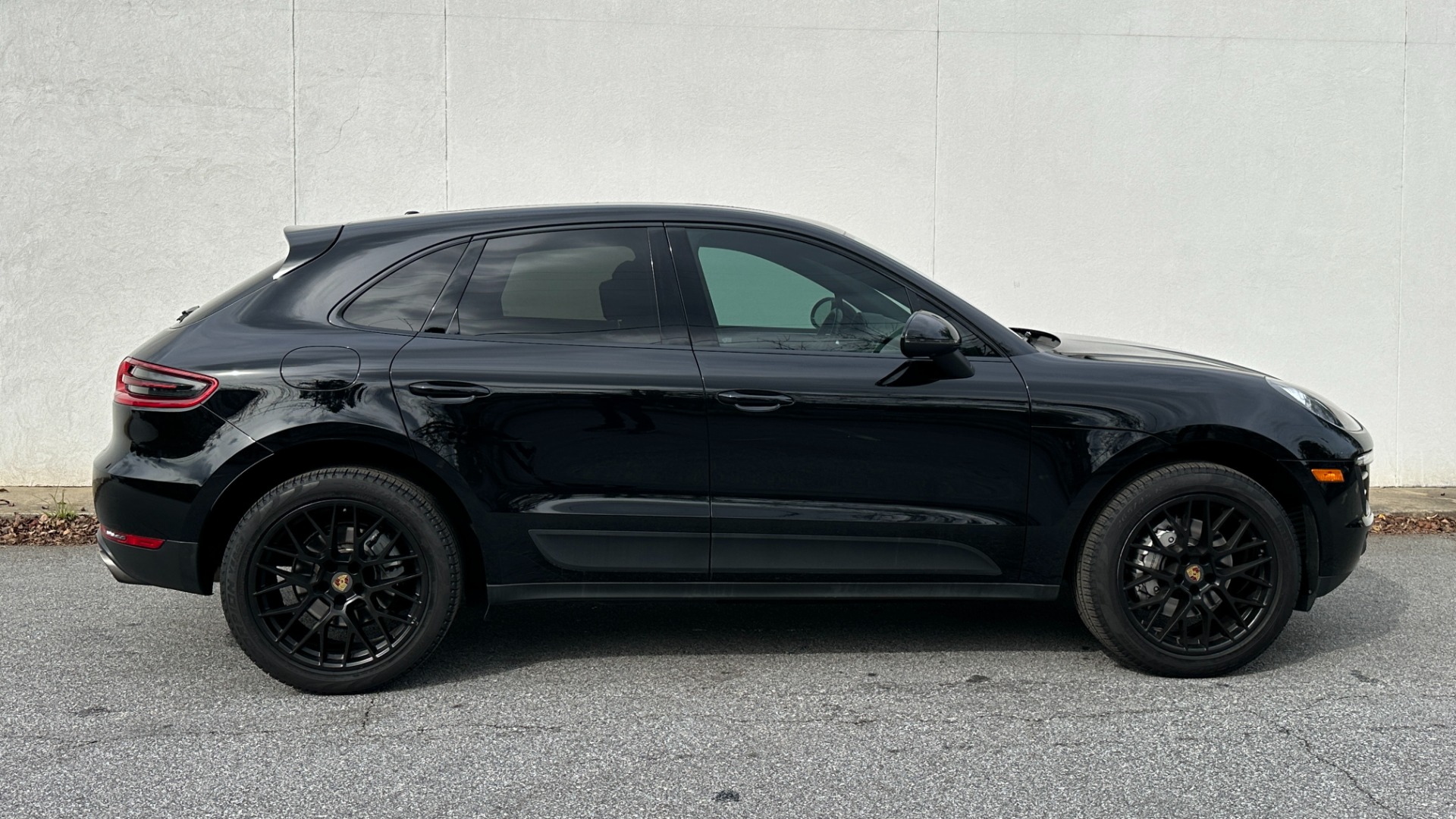 Used 2017 Porsche Macan S / PREMIUM / MACAN S / LEATHER INTERIOR PKG for sale $35,995 at Formula Imports in Charlotte NC 28227 3