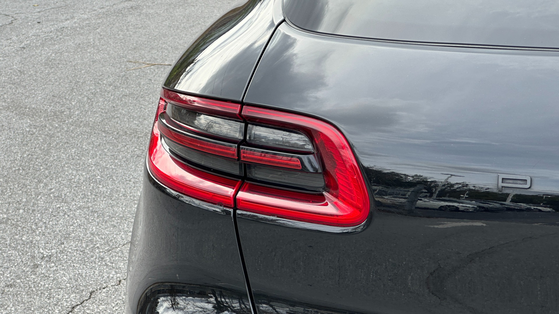 Used 2017 Porsche Macan S / PREMIUM / MACAN S / LEATHER INTERIOR PKG for sale $35,995 at Formula Imports in Charlotte NC 28227 40