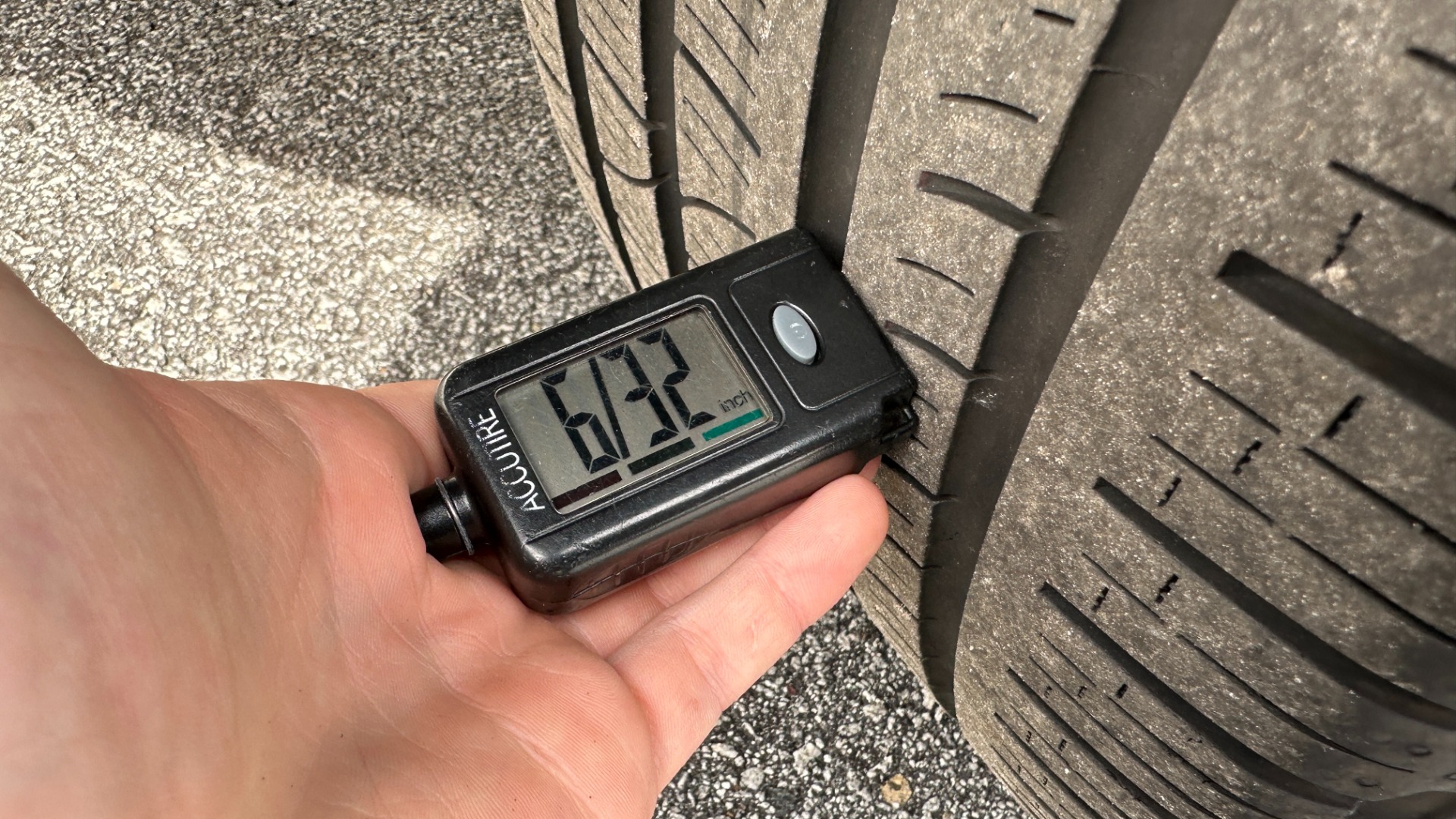 Used 2017 Porsche Macan S / PREMIUM PACKAGE / RS SPYDER WHEELS / CONNECT / HEATED STEERING for sale $38,995 at Formula Imports in Charlotte NC 28227 43