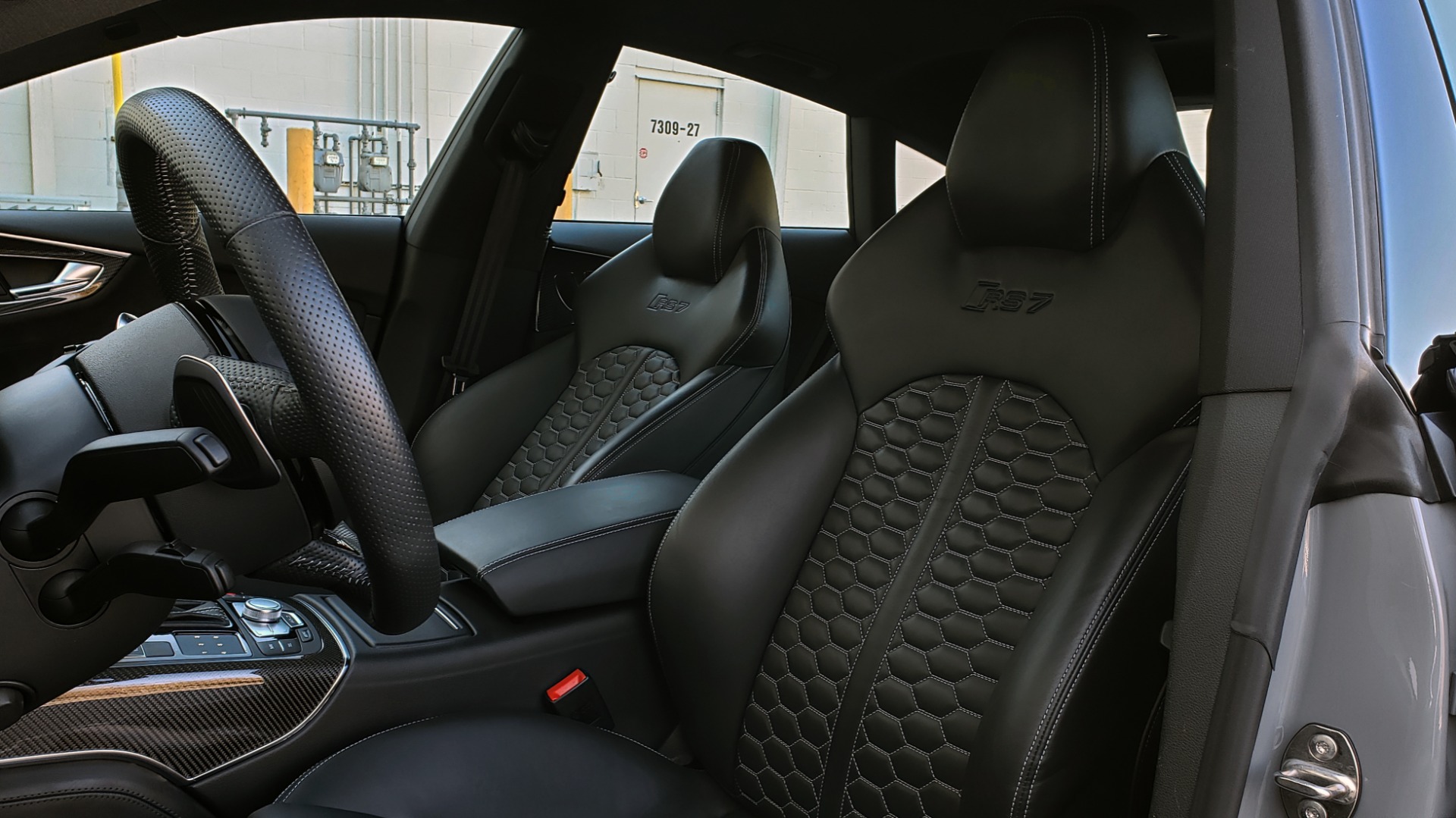 Used 2018 Audi RS 7 4.0T TIPTRONIC / CARBON OPTIC / DRVR ASST / NAV / REARVIEW / 750HP+ for sale Sold at Formula Imports in Charlotte NC 28227 38