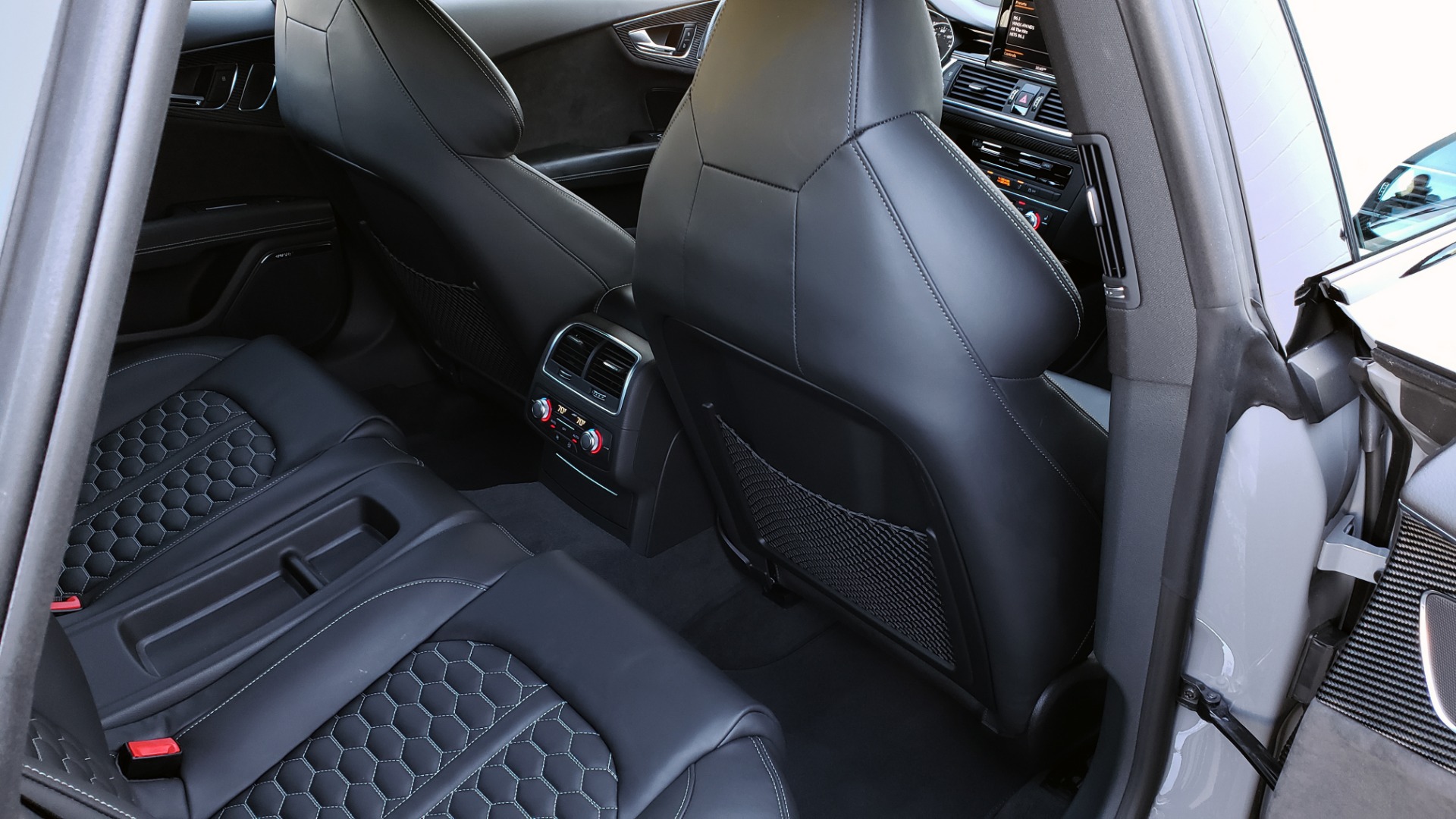 Used 2018 Audi RS 7 4.0T TIPTRONIC / CARBON OPTIC / DRVR ASST / NAV / REARVIEW / 750HP+ for sale Sold at Formula Imports in Charlotte NC 28227 81