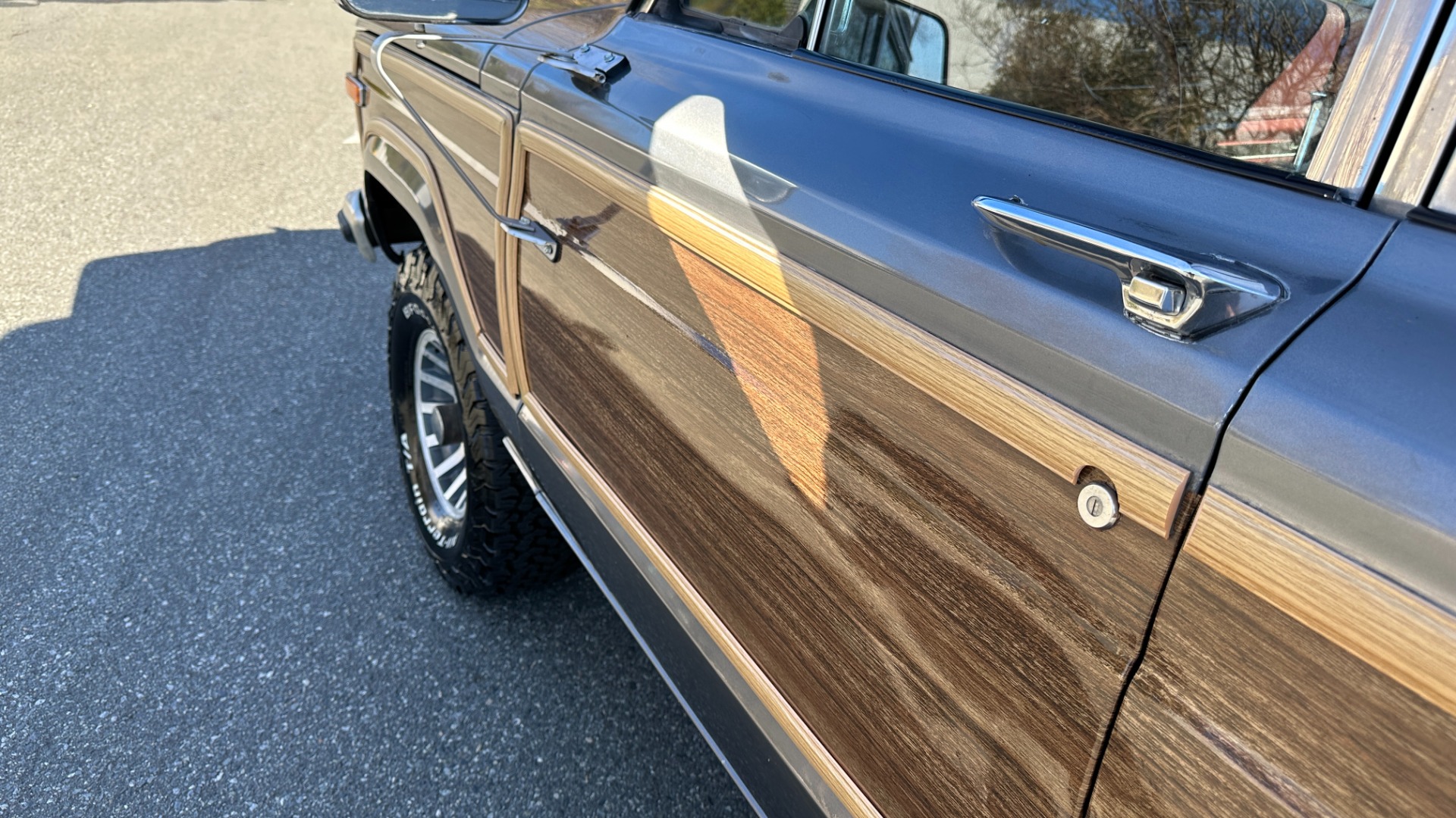 Used 1988 Jeep Grand Wagoneer 5.9L V8 ENGINE / LEATHER AND CLOTH / WOOD SIDING / 4WD for sale $21,995 at Formula Imports in Charlotte NC 28227 11