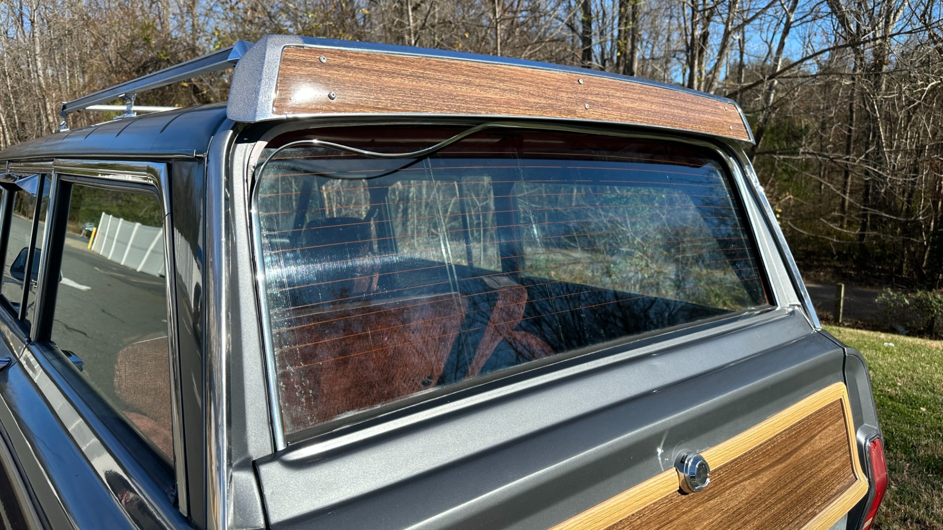 Used 1988 Jeep Grand Wagoneer 5.9L V8 ENGINE / LEATHER AND CLOTH / WOOD SIDING / 4WD for sale Sold at Formula Imports in Charlotte NC 28227 13