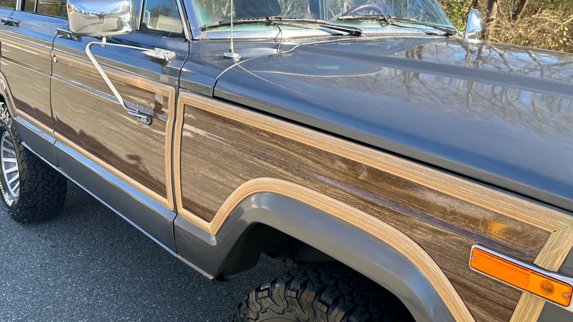 Used 1988 Jeep Grand Wagoneer 5.9L V8 ENGINE / LEATHER AND CLOTH / WOOD SIDING / 4WD for sale Sold at Formula Imports in Charlotte NC 28227 23