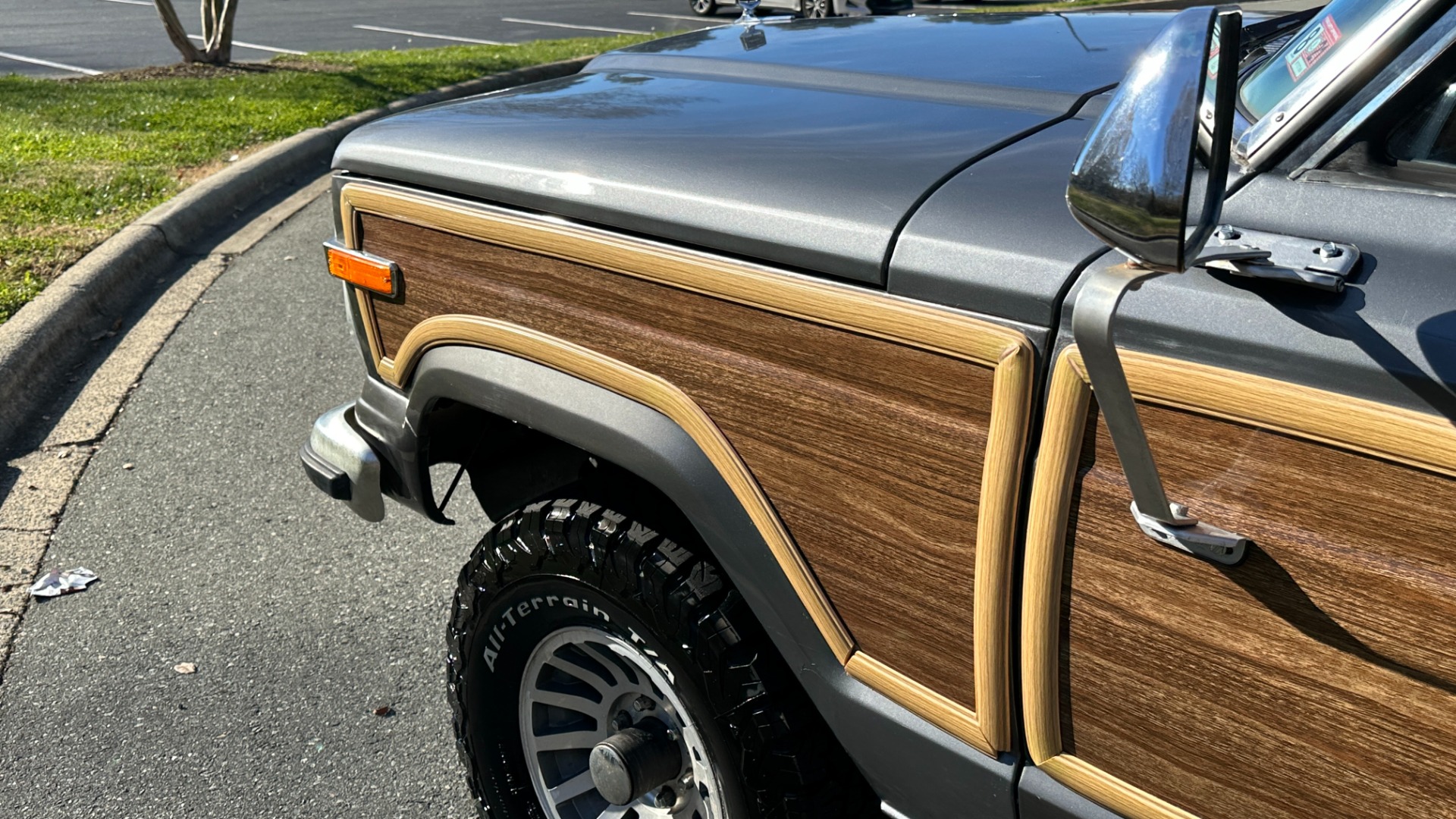 Used 1988 Jeep Grand Wagoneer 5.9L V8 ENGINE / LEATHER AND CLOTH / WOOD SIDING / 4WD for sale $21,995 at Formula Imports in Charlotte NC 28227 30