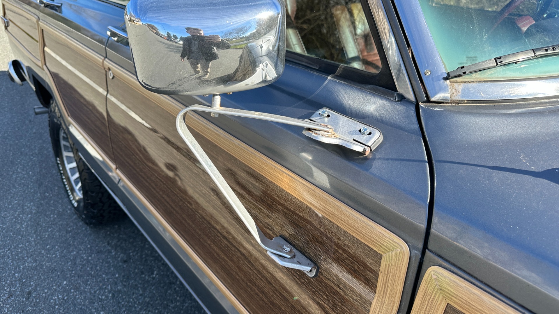 Used 1988 Jeep Grand Wagoneer 5.9L V8 ENGINE / LEATHER AND CLOTH / WOOD SIDING / 4WD for sale Sold at Formula Imports in Charlotte NC 28227 36