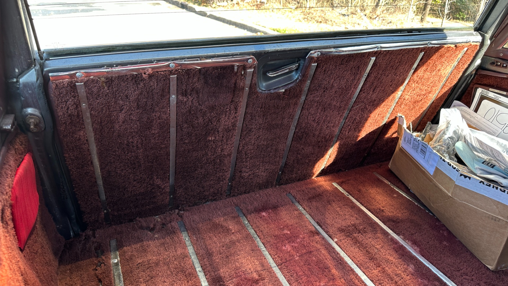 Used 1988 Jeep Grand Wagoneer 5.9L V8 ENGINE / LEATHER AND CLOTH / WOOD SIDING / 4WD for sale Sold at Formula Imports in Charlotte NC 28227 47