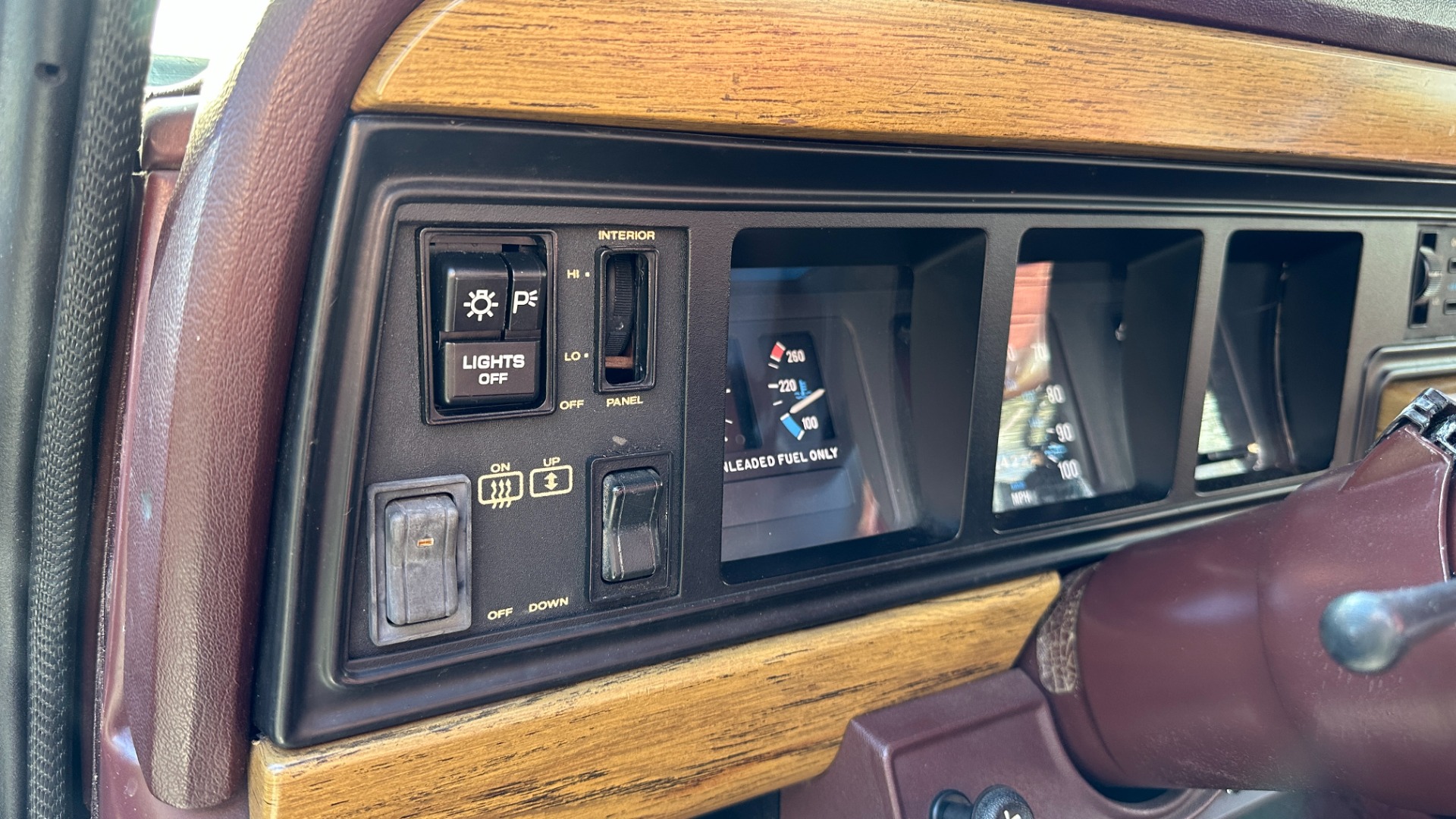 Used 1988 Jeep Grand Wagoneer 5.9L V8 ENGINE / LEATHER AND CLOTH / WOOD SIDING / 4WD for sale Sold at Formula Imports in Charlotte NC 28227 68