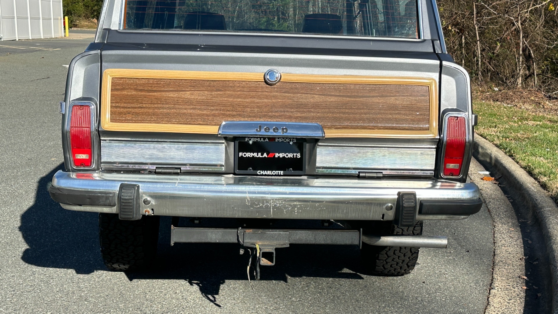 Used 1988 Jeep Grand Wagoneer 5.9L V8 ENGINE / LEATHER AND CLOTH / WOOD SIDING / 4WD for sale Sold at Formula Imports in Charlotte NC 28227 7
