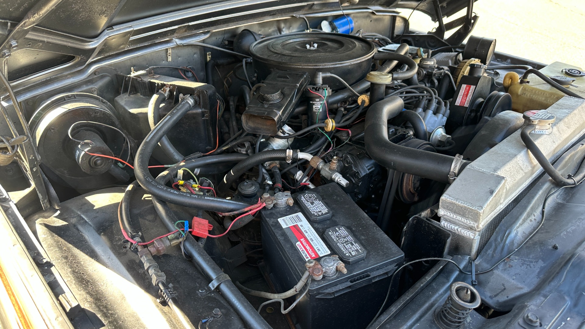 Used 1988 Jeep Grand Wagoneer 5.9L V8 ENGINE / LEATHER AND CLOTH / WOOD SIDING / 4WD for sale Sold at Formula Imports in Charlotte NC 28227 74