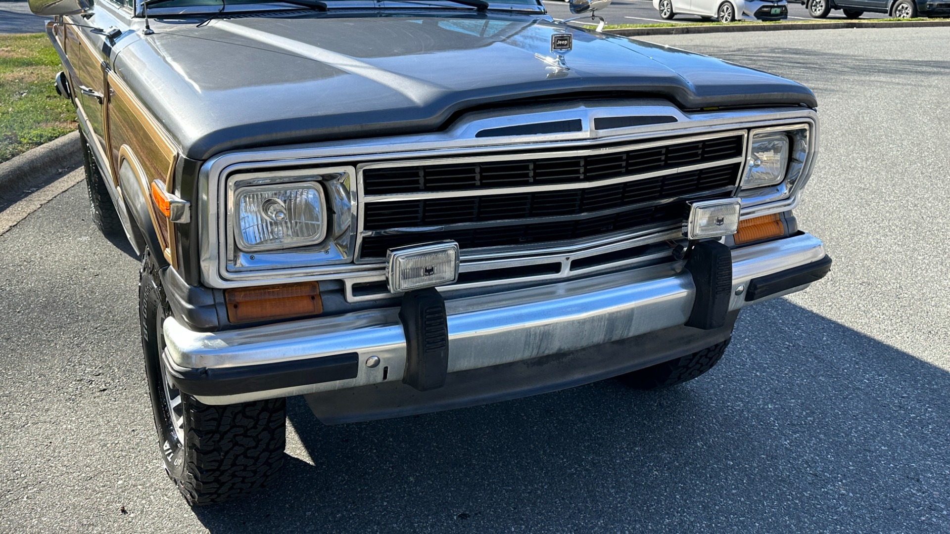 Used 1988 Jeep Grand Wagoneer 5.9L V8 ENGINE / LEATHER AND CLOTH / WOOD SIDING / 4WD for sale Sold at Formula Imports in Charlotte NC 28227 8