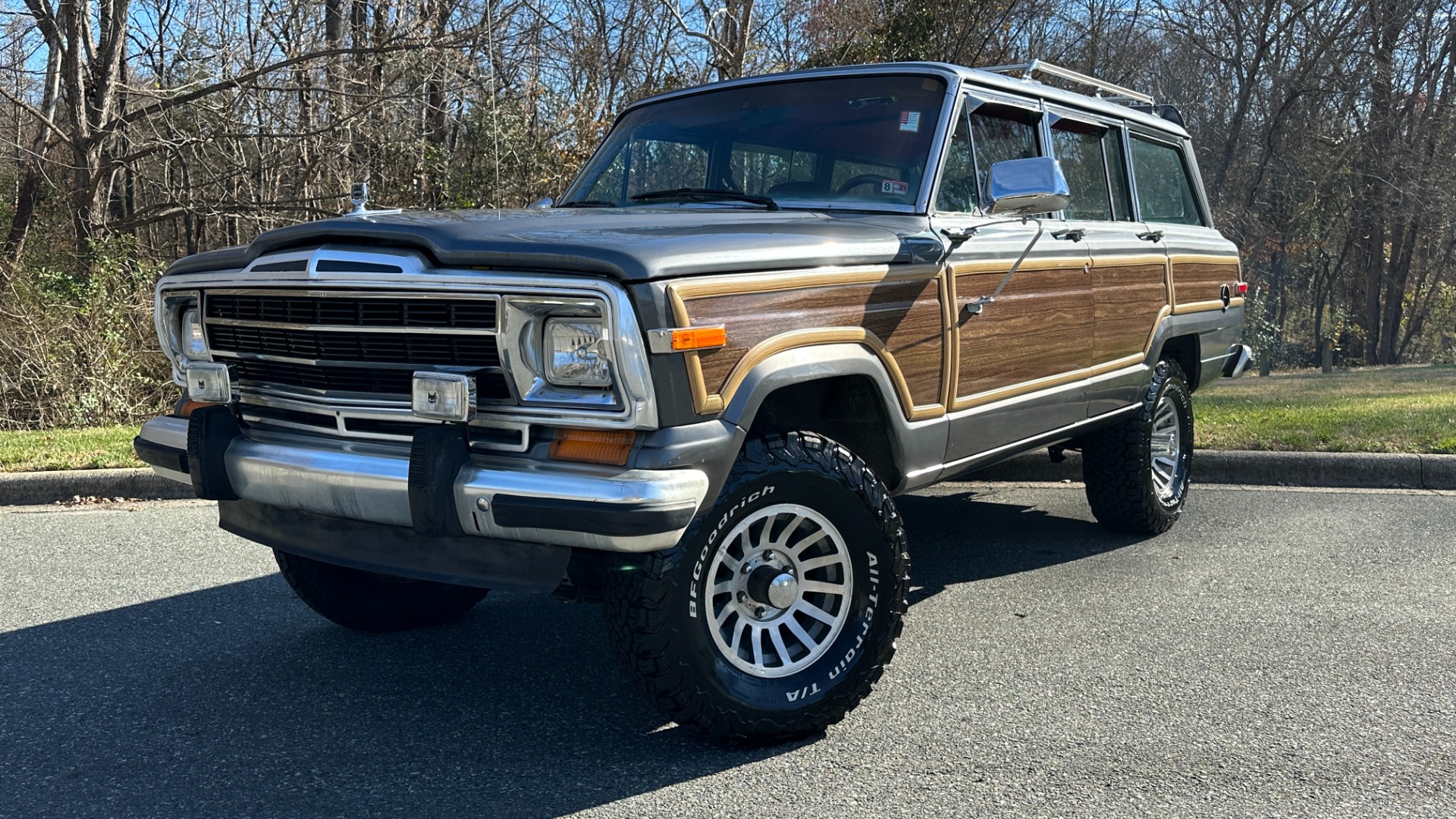 Used 1988 Jeep Grand Wagoneer 5.9L V8 ENGINE / LEATHER AND CLOTH / WOOD SIDING / 4WD for sale Sold at Formula Imports in Charlotte NC 28227 1