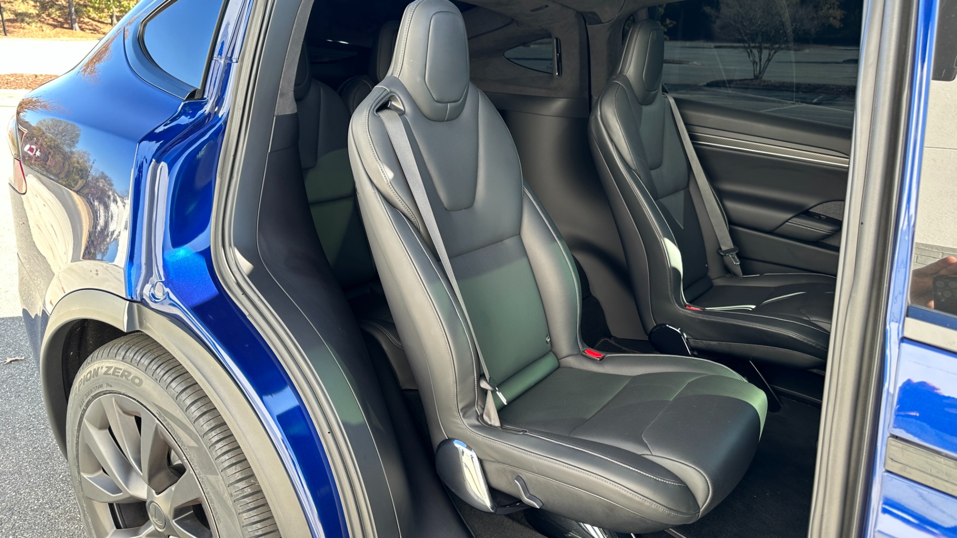 Used 2022 Tesla Model X PLAID / FULL SELF DRIVING CAPABILITY / CARBON FIBER TRIM / PREMIUM CONNECTI for sale Sold at Formula Imports in Charlotte NC 28227 26