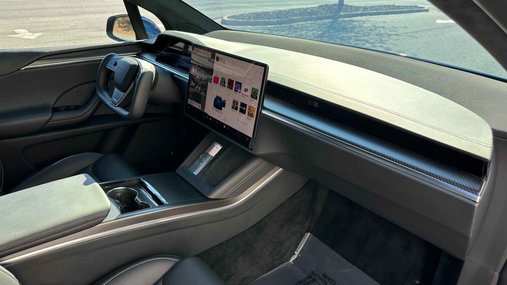 Used 2022 Tesla Model X PLAID / FULL SELF DRIVING CAPABILITY / CARBON FIBER TRIM / PREMIUM CONNECTI for sale Sold at Formula Imports in Charlotte NC 28227 32