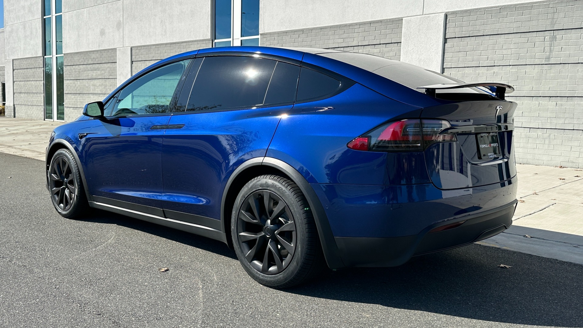 Used 2022 Tesla Model X PLAID / FULL SELF DRIVING CAPABILITY / CARBON FIBER TRIM / PREMIUM CONNECTI for sale Sold at Formula Imports in Charlotte NC 28227 4