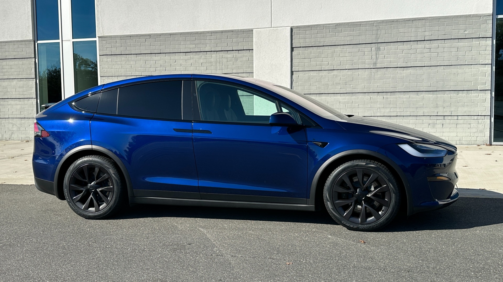 Used 2022 Tesla Model X PLAID / FULL SELF DRIVING CAPABILITY / CARBON FIBER TRIM / PREMIUM CONNECTI for sale Sold at Formula Imports in Charlotte NC 28227 6