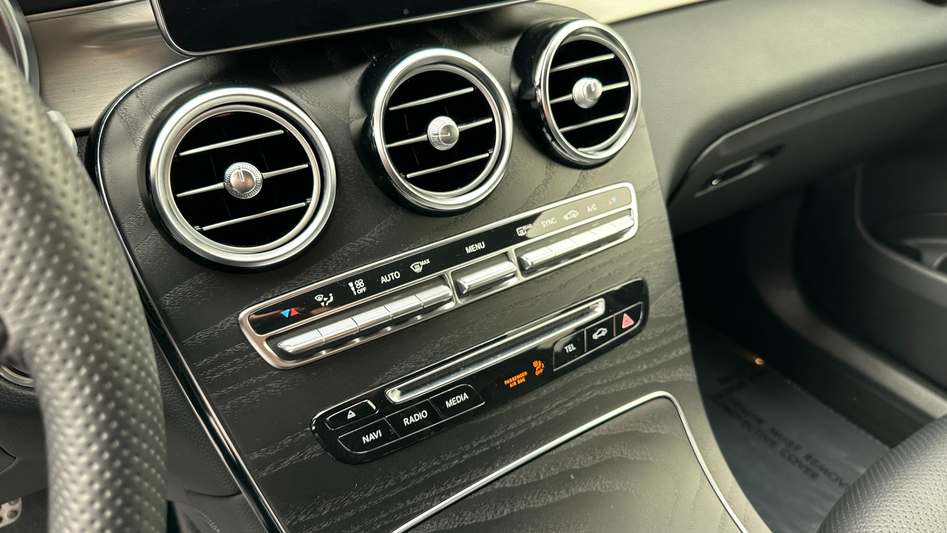 Used 2019 Mercedes-Benz GLC GLC 300 for sale Sold at Formula Imports in Charlotte NC 28227 15