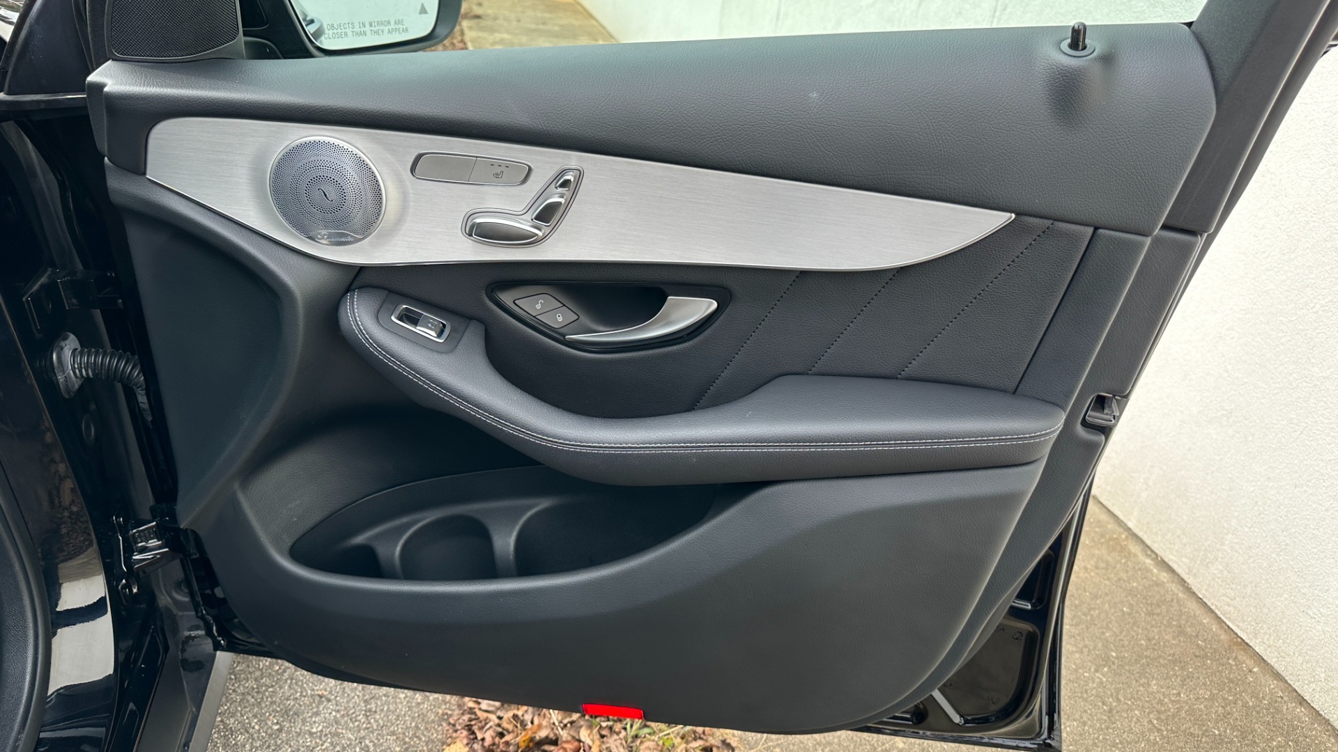 Used 2019 Mercedes-Benz GLC GLC 300 / AMBIENT LIGHTS / BURMESTER / NIGHT PACKAGE / PREMIUM for sale $34,995 at Formula Imports in Charlotte NC 28227 28