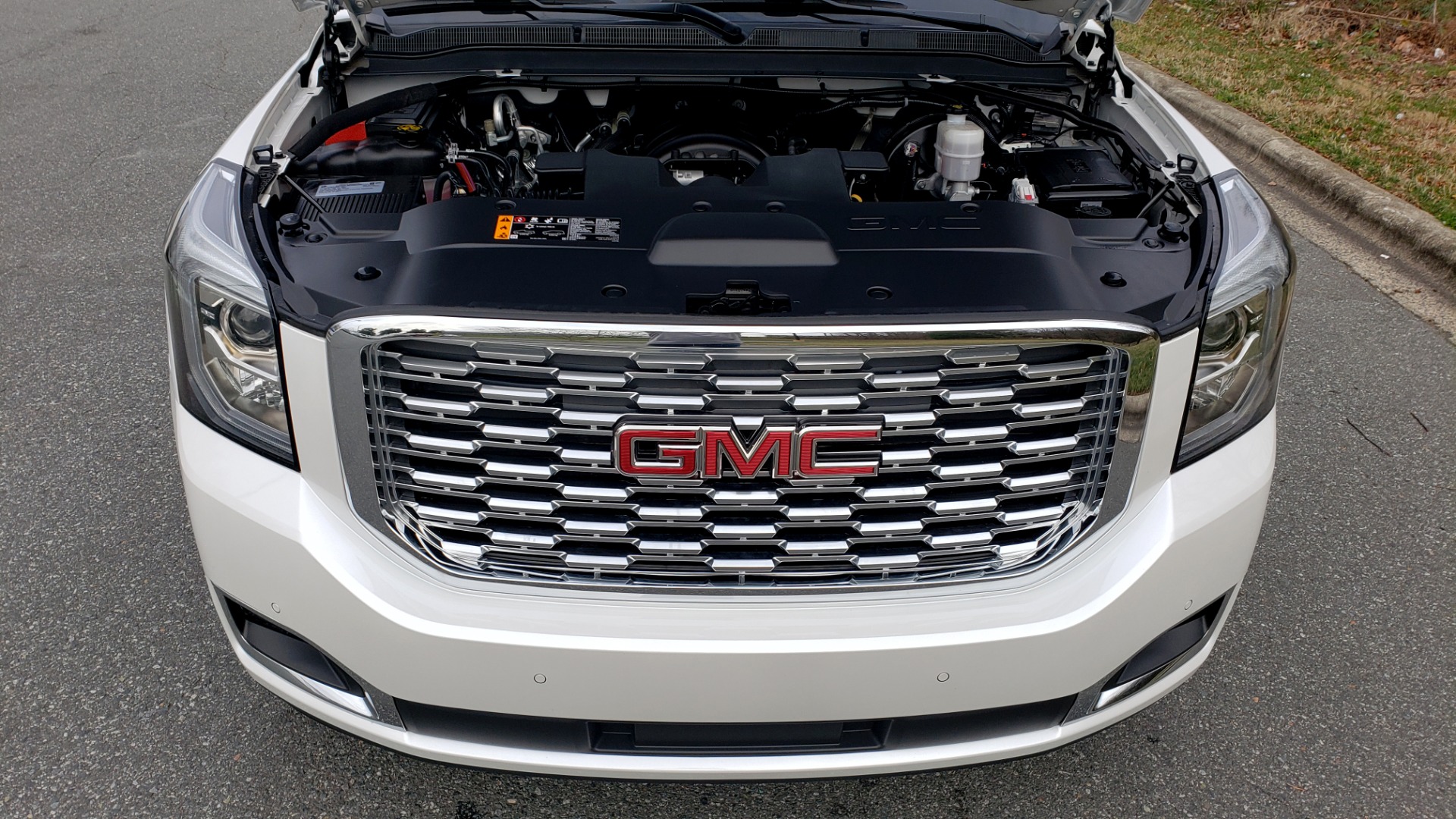 Used 2018 GMC YUKON DENALI 4WD / NAV / SUNROOF / BOSE / 3-ROW / REARVIEW for sale Sold at Formula Imports in Charlotte NC 28227 10