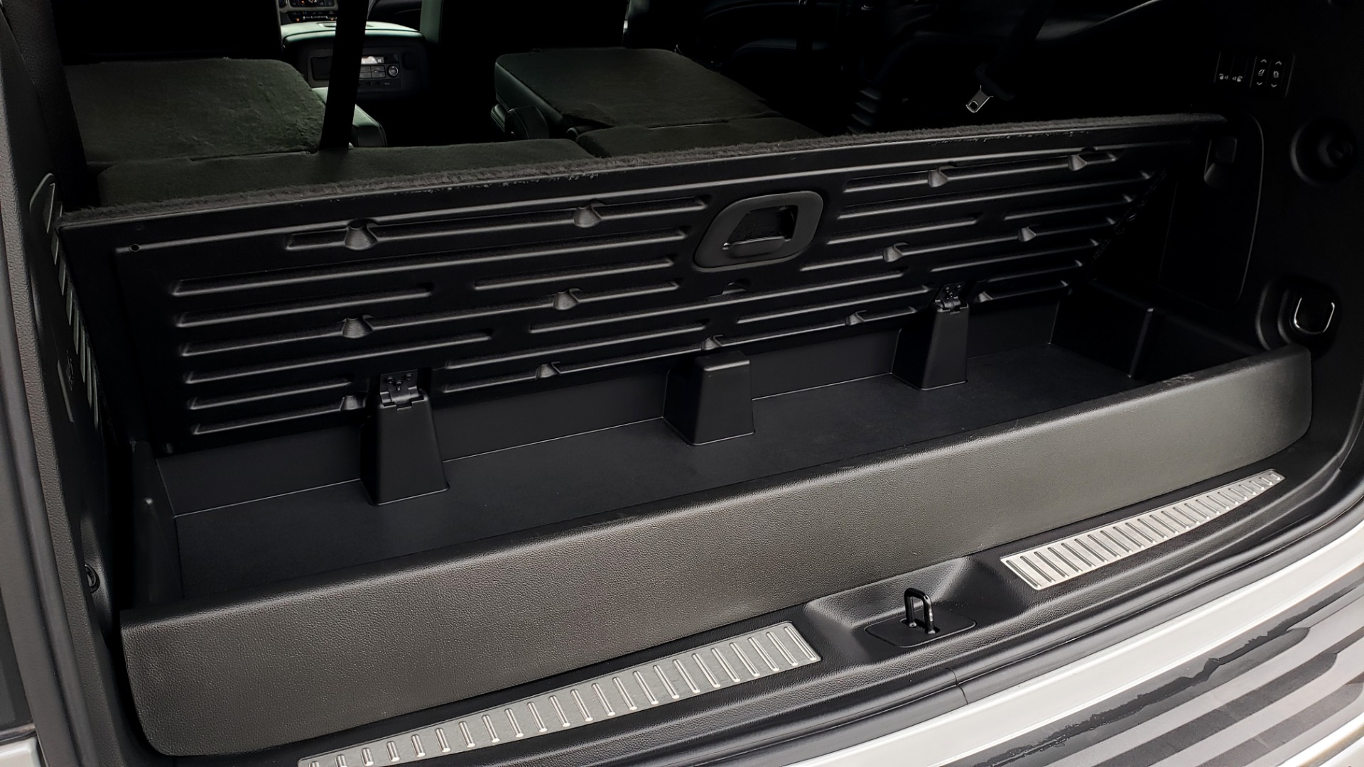 Used 2018 GMC YUKON DENALI 4WD / NAV / SUNROOF / BOSE / 3-ROW / REARVIEW for sale Sold at Formula Imports in Charlotte NC 28227 19