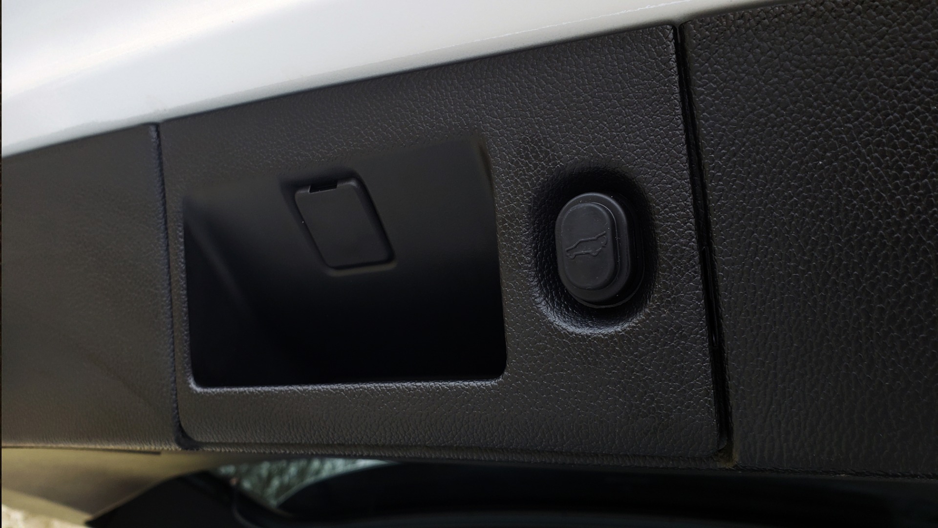 Used 2018 GMC YUKON DENALI 4WD / NAV / SUNROOF / BOSE / 3-ROW / REARVIEW for sale Sold at Formula Imports in Charlotte NC 28227 23