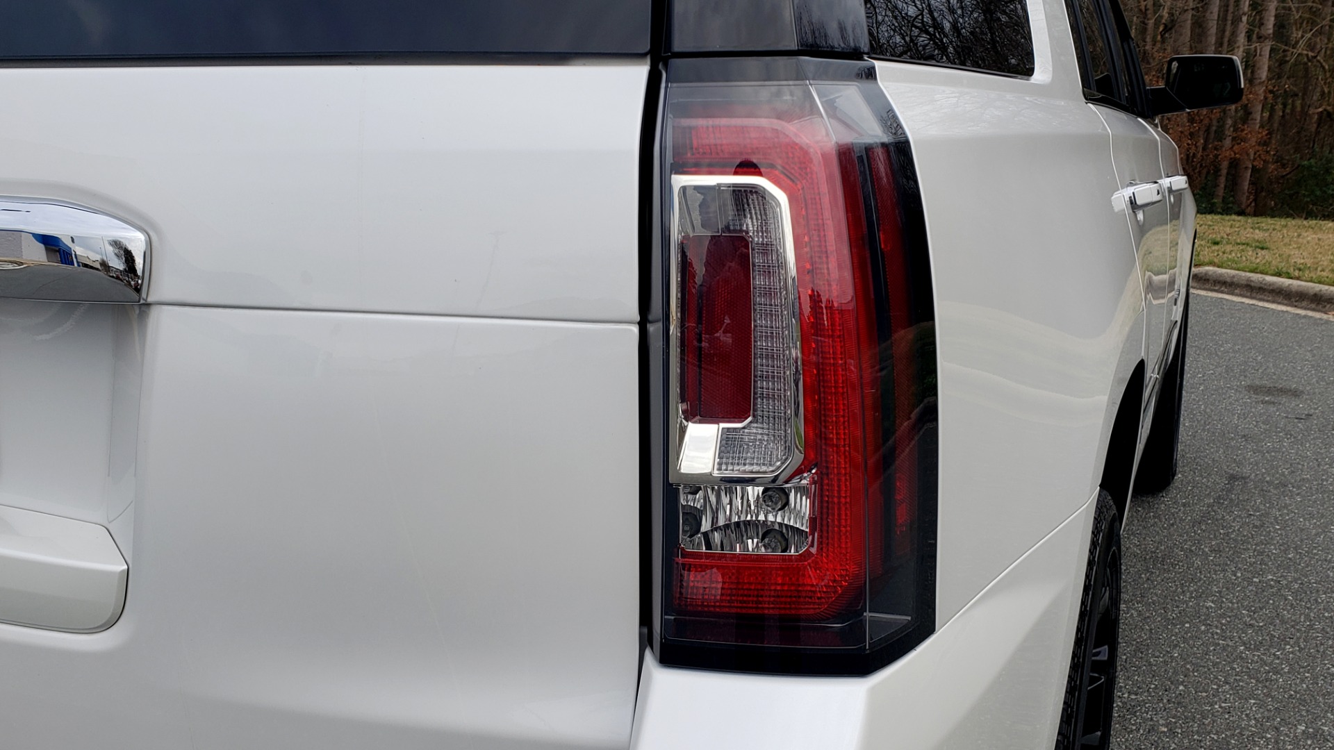Used 2018 GMC YUKON DENALI 4WD / NAV / SUNROOF / BOSE / 3-ROW / REARVIEW for sale Sold at Formula Imports in Charlotte NC 28227 34