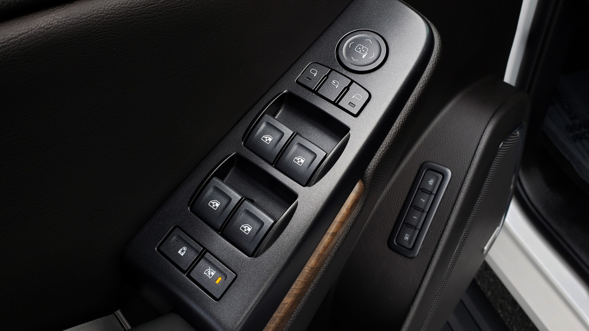 Used 2018 GMC YUKON DENALI 4WD / NAV / SUNROOF / BOSE / 3-ROW / REARVIEW for sale Sold at Formula Imports in Charlotte NC 28227 38