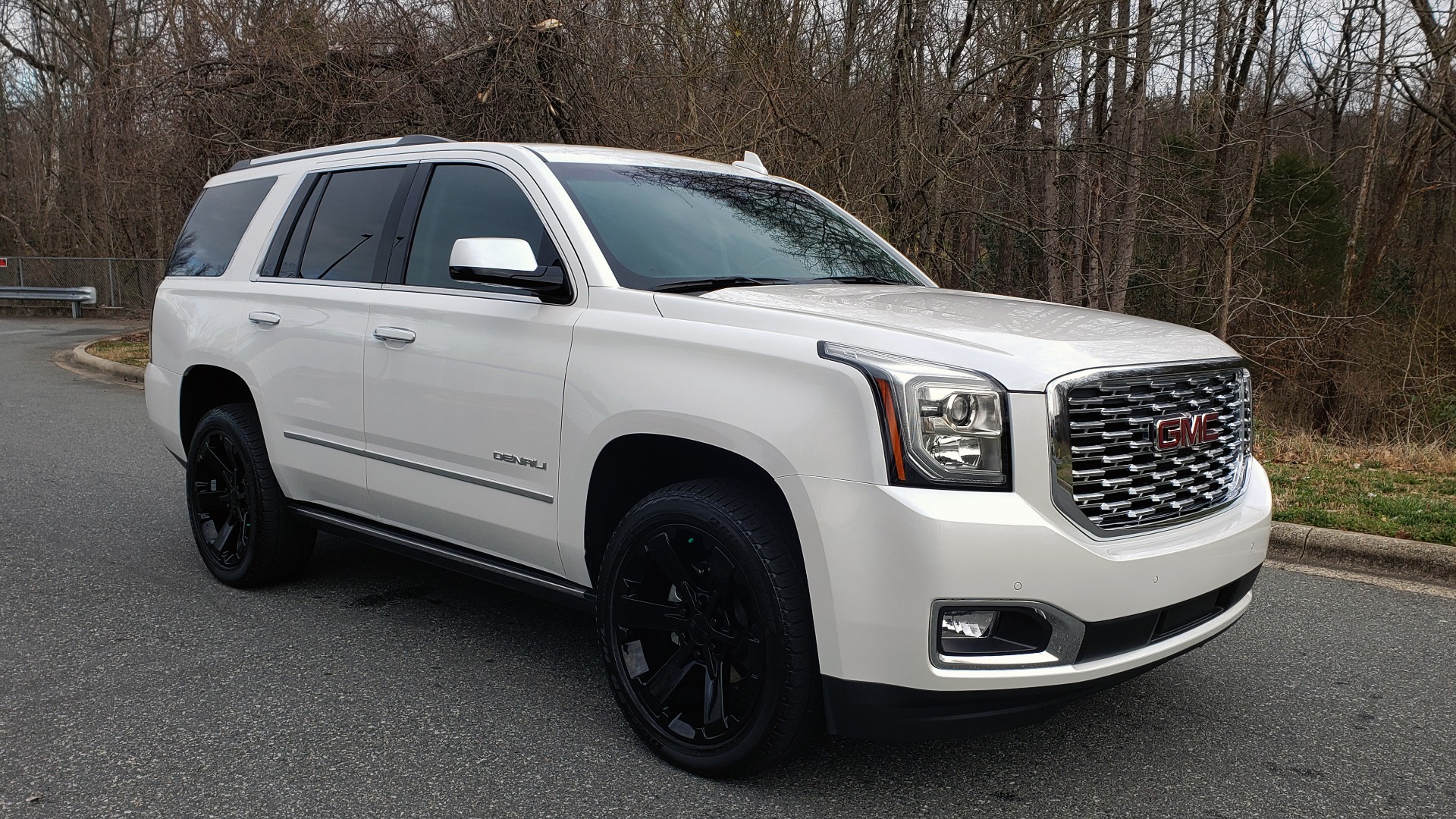 Used 2018 GMC YUKON DENALI 4WD / NAV / SUNROOF / BOSE / 3-ROW / REARVIEW for sale Sold at Formula Imports in Charlotte NC 28227 4