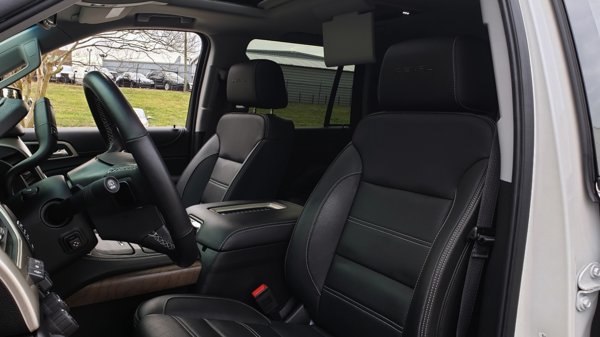 Used 2018 GMC YUKON DENALI 4WD / NAV / SUNROOF / BOSE / 3-ROW / REARVIEW for sale Sold at Formula Imports in Charlotte NC 28227 42