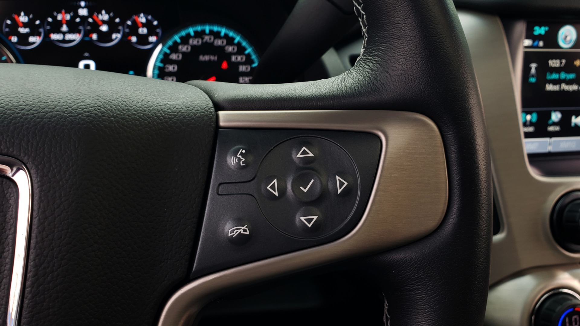 Used 2018 GMC YUKON DENALI 4WD / NAV / SUNROOF / BOSE / 3-ROW / REARVIEW for sale Sold at Formula Imports in Charlotte NC 28227 46