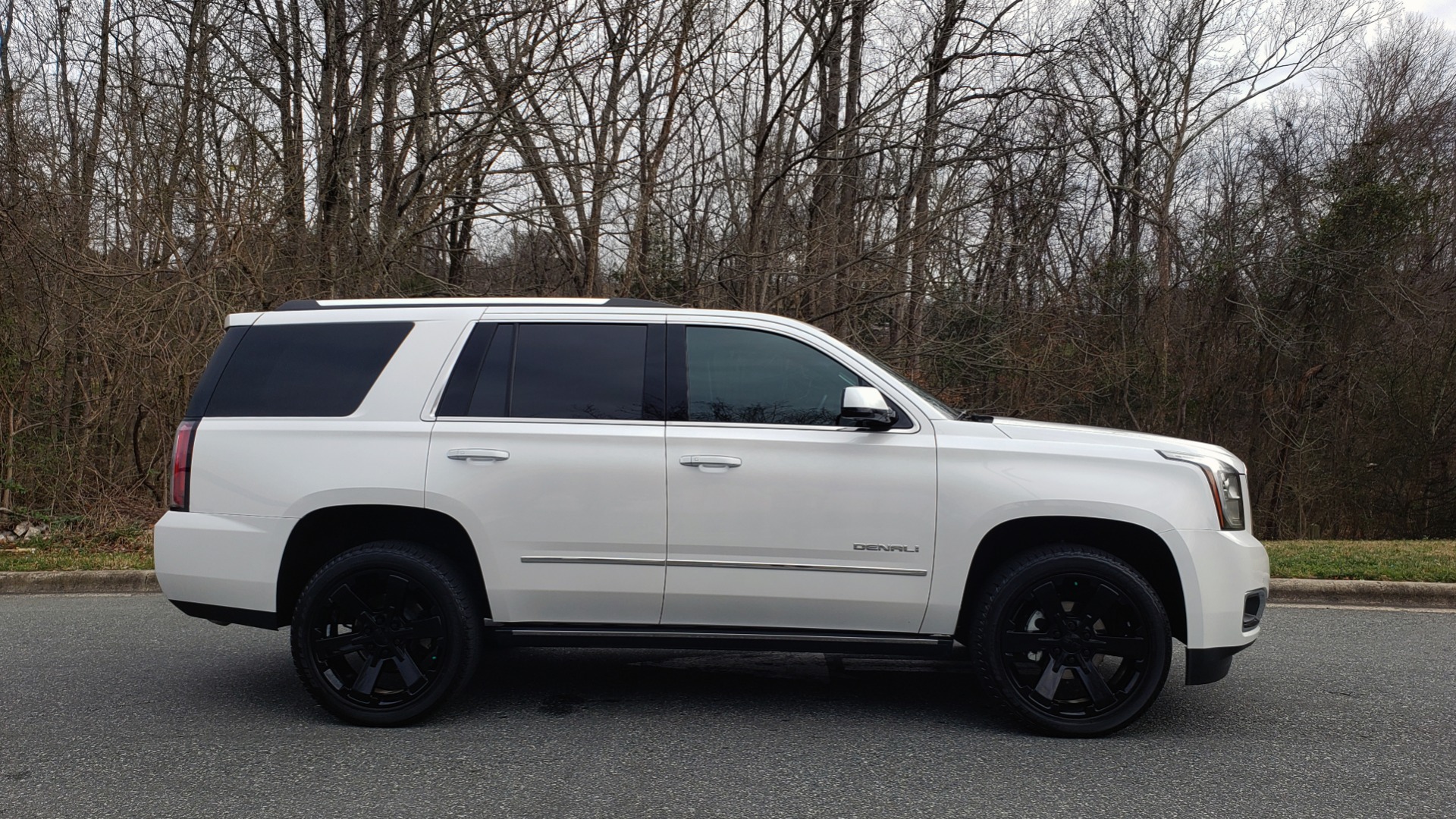 Used 2018 GMC YUKON DENALI 4WD / NAV / SUNROOF / BOSE / 3-ROW / REARVIEW for sale Sold at Formula Imports in Charlotte NC 28227 5