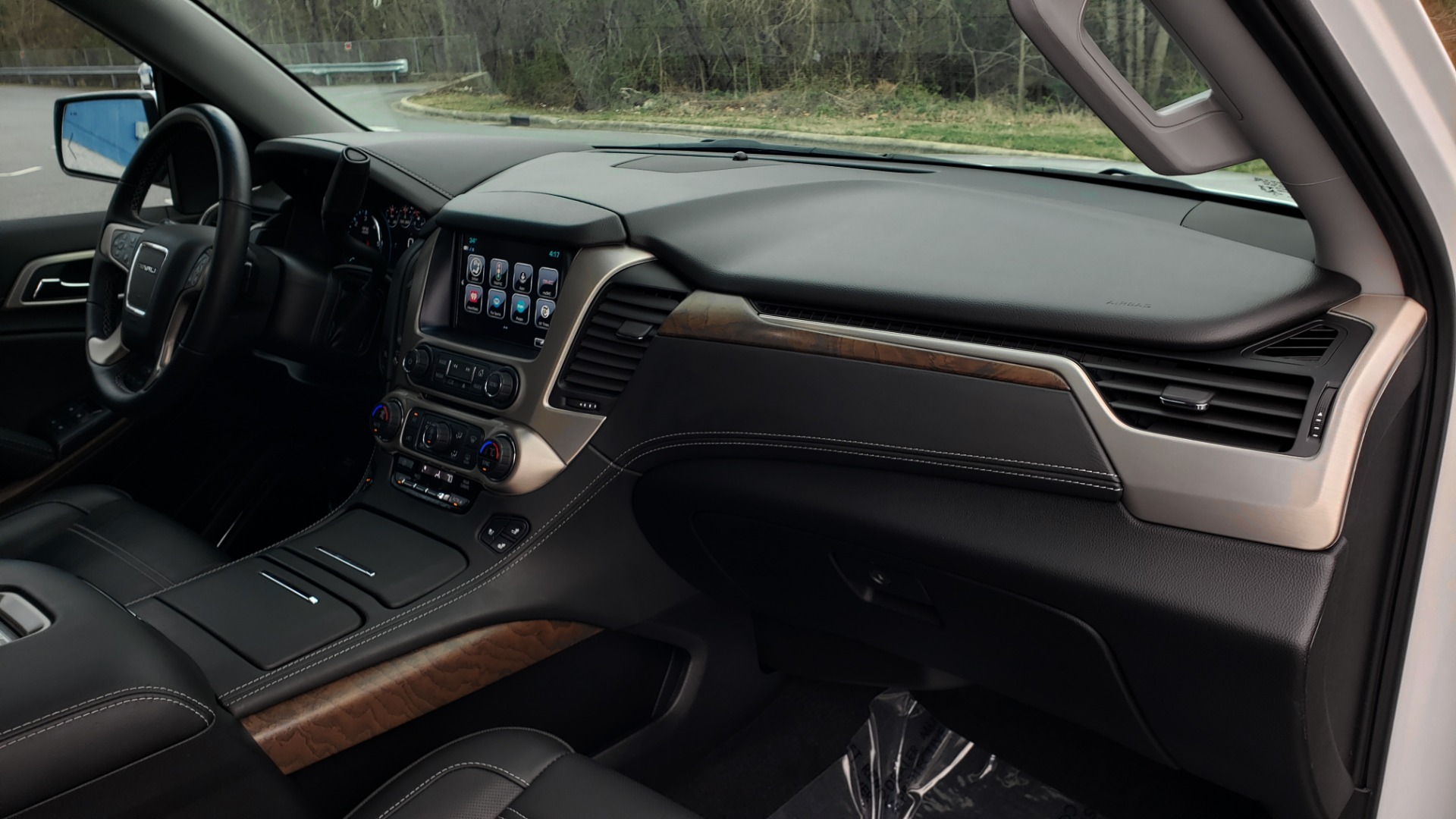 Used 2018 GMC YUKON DENALI 4WD / NAV / SUNROOF / BOSE / 3-ROW / REARVIEW for sale Sold at Formula Imports in Charlotte NC 28227 82