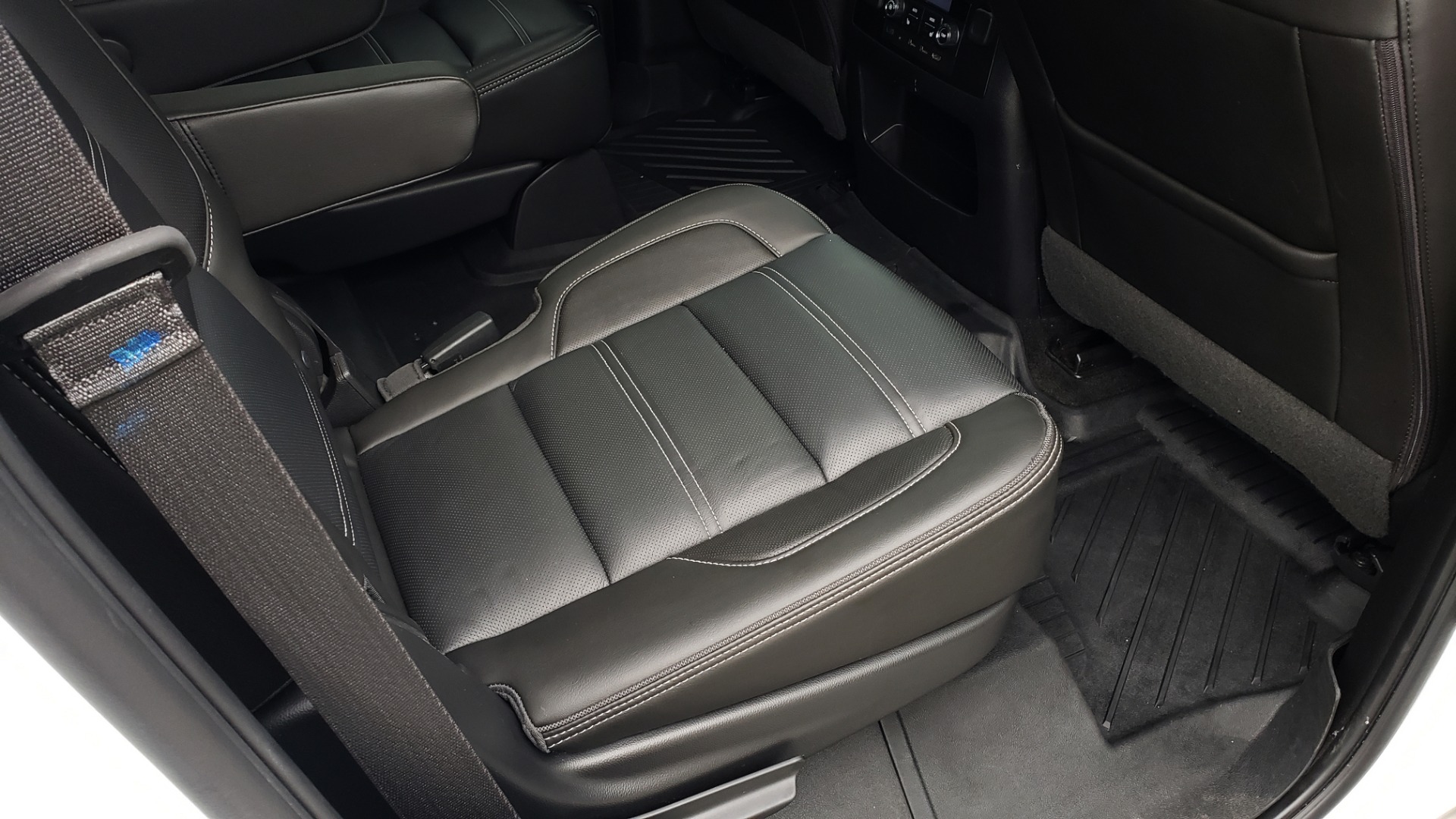 Used 2018 GMC YUKON DENALI 4WD / NAV / SUNROOF / BOSE / 3-ROW / REARVIEW for sale Sold at Formula Imports in Charlotte NC 28227 85