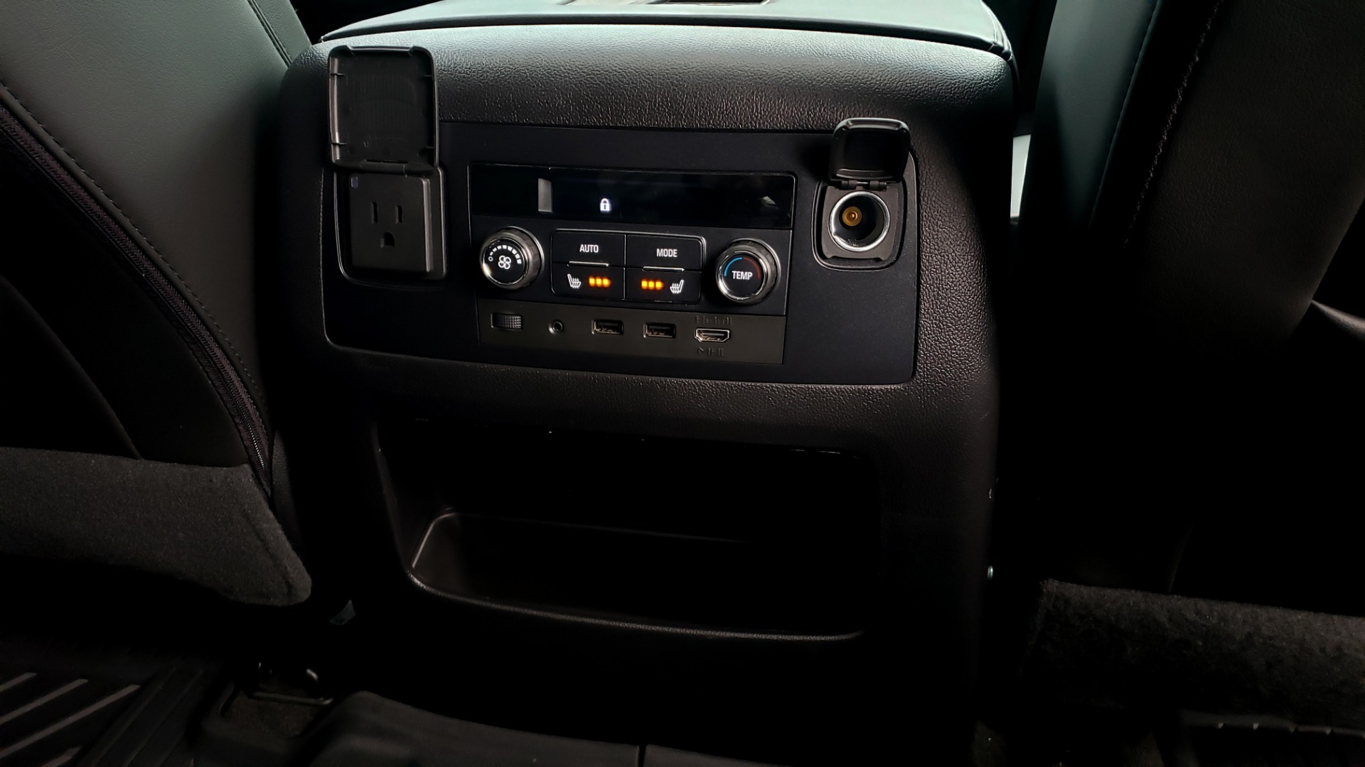 Used 2018 GMC YUKON DENALI 4WD / NAV / SUNROOF / BOSE / 3-ROW / REARVIEW for sale Sold at Formula Imports in Charlotte NC 28227 88