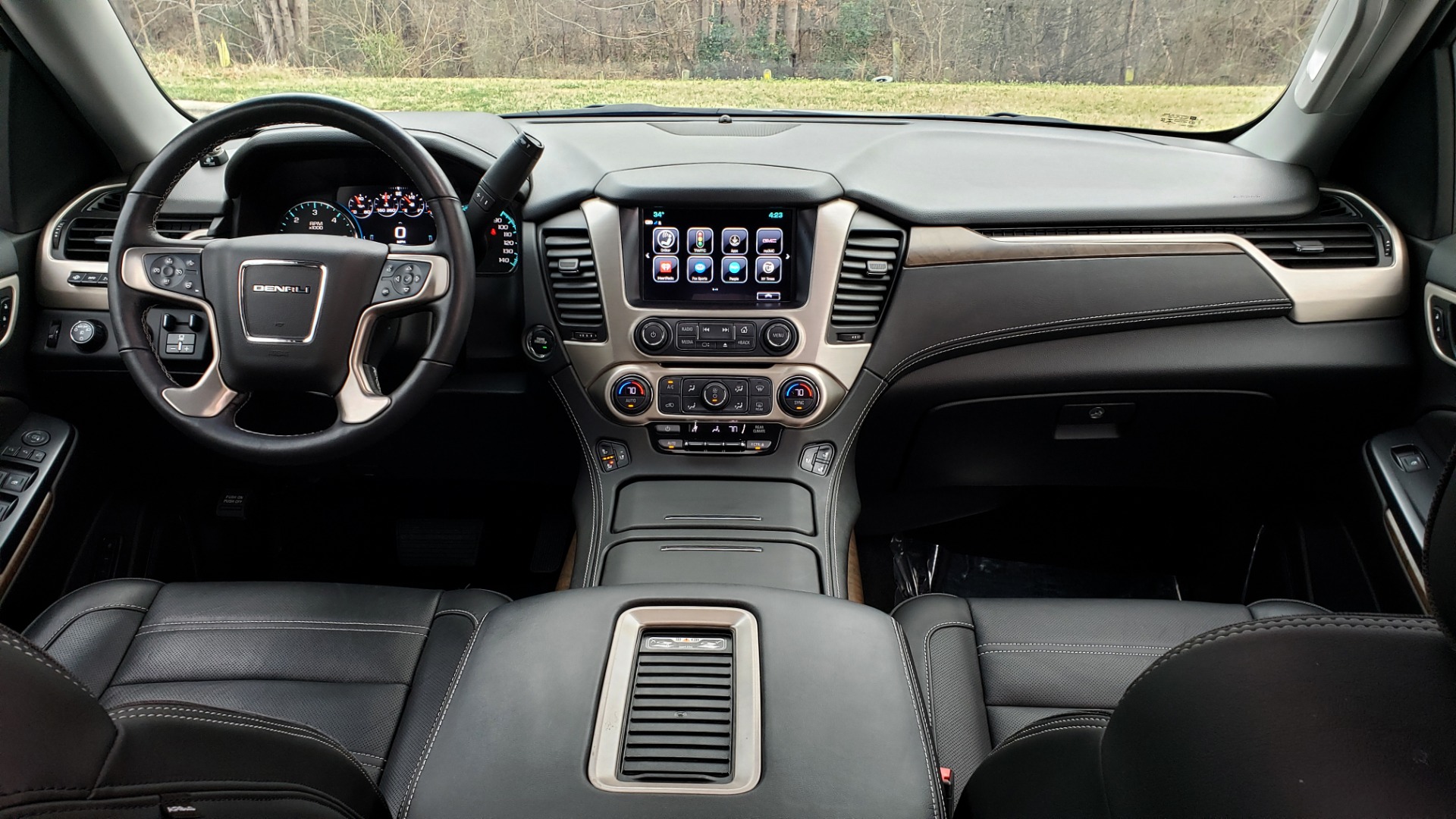 Used 2018 GMC YUKON DENALI 4WD / NAV / SUNROOF / BOSE / 3-ROW / REARVIEW for sale Sold at Formula Imports in Charlotte NC 28227 90
