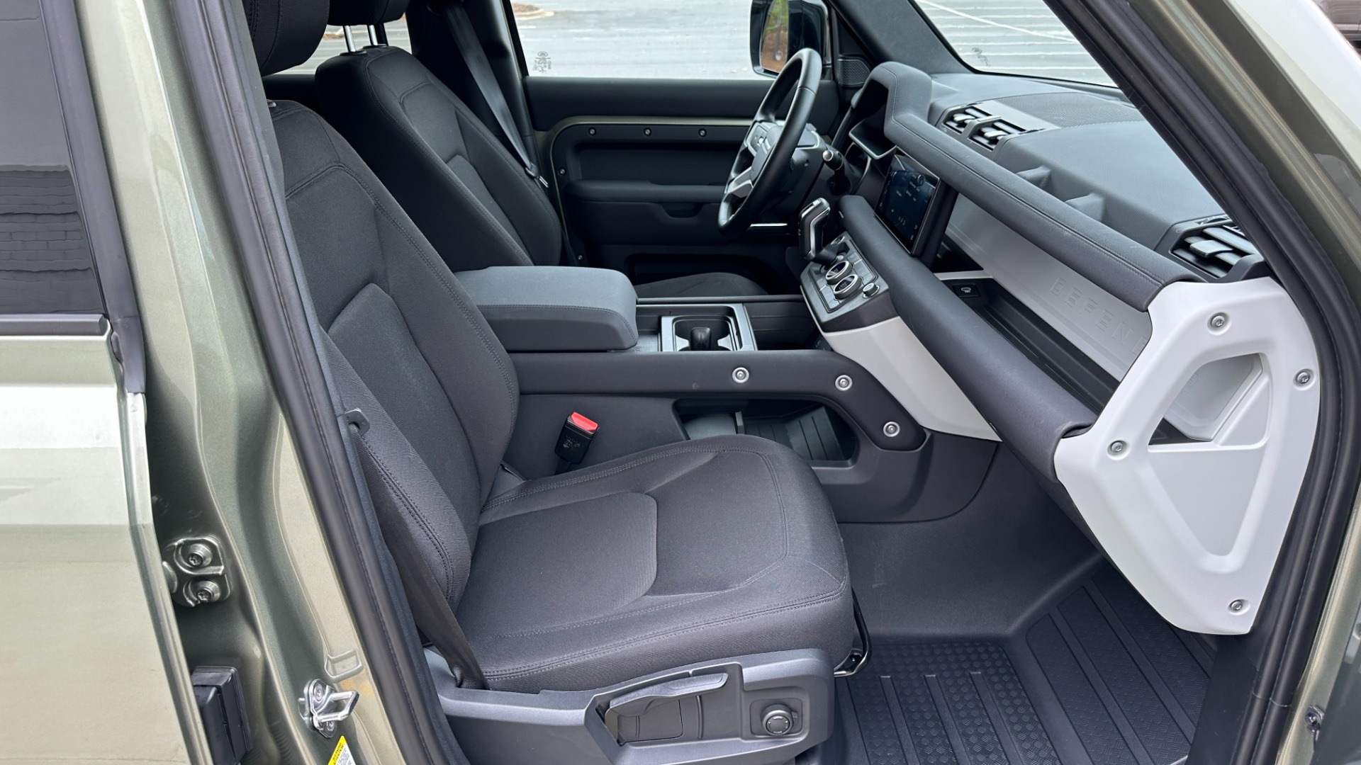 Used 2023 Land Rover Defender 110 STANDARD / ROOF RACK / UPGRADED WHEELS / CLOTH INTERIOR / 4WD for sale Sold at Formula Imports in Charlotte NC 28227 19
