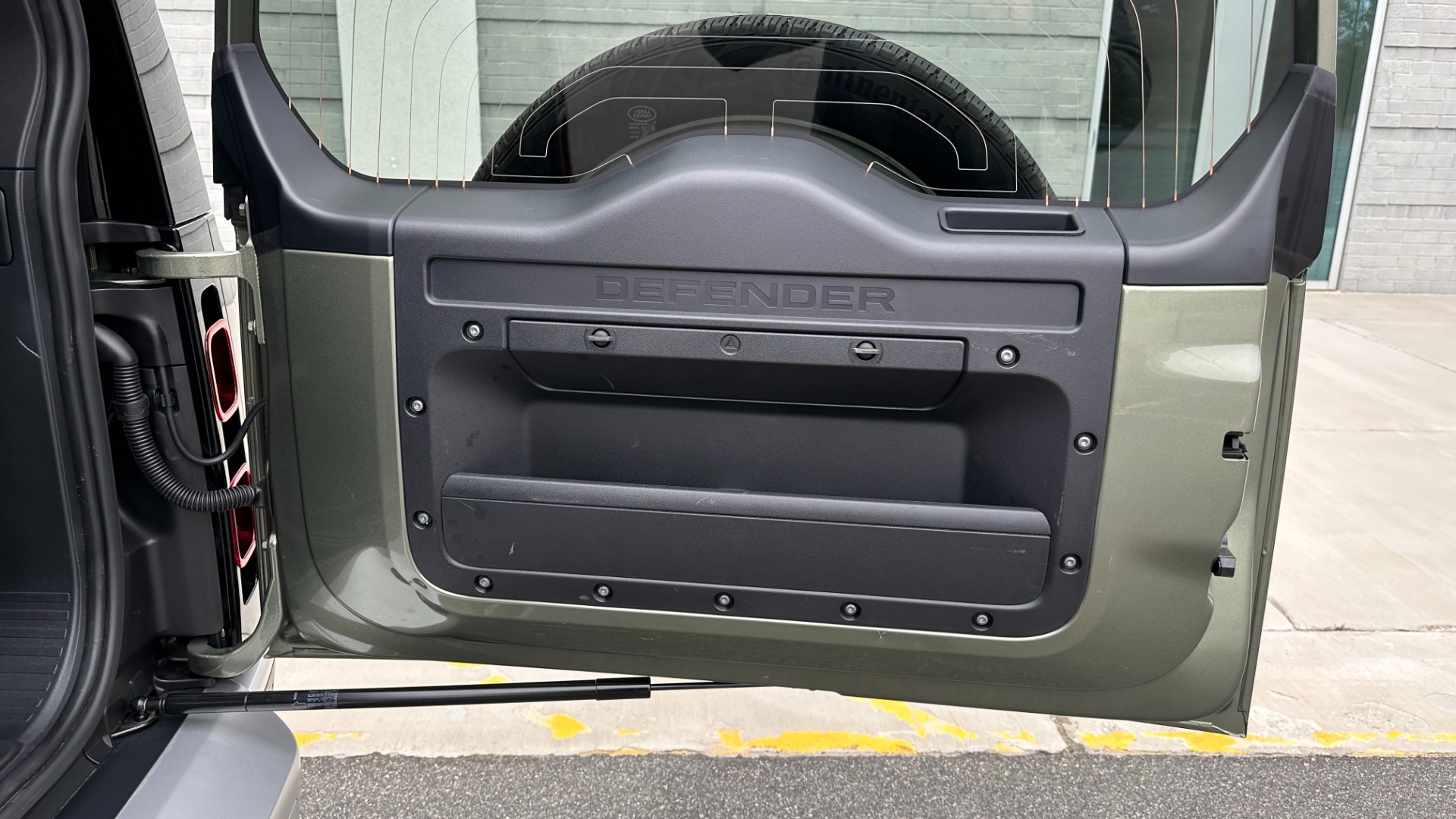 Used 2023 Land Rover Defender 110 STANDARD / ROOF RACK / UPGRADED WHEELS / CLOTH INTERIOR / 4WD for sale Sold at Formula Imports in Charlotte NC 28227 29