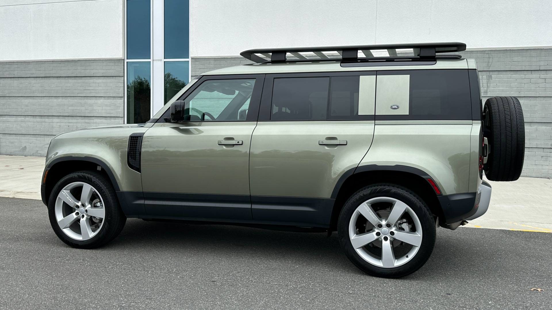 Used 2023 Land Rover Defender 110 STANDARD / ROOF RACK / UPGRADED WHEELS / CLOTH INTERIOR / 4WD for sale Sold at Formula Imports in Charlotte NC 28227 3