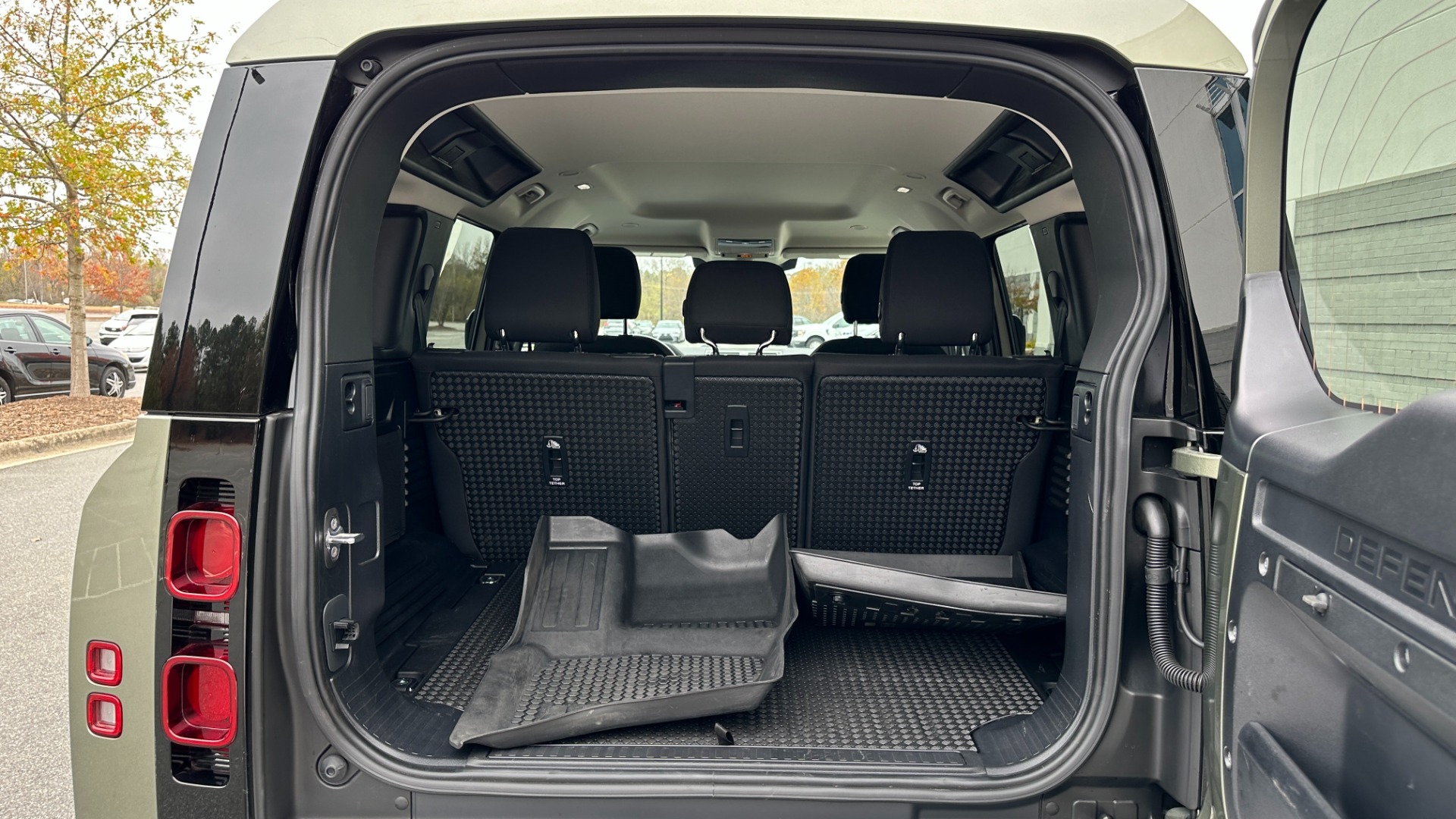 Used 2023 Land Rover Defender 110 STANDARD / ROOF RACK / UPGRADED WHEELS / CLOTH INTERIOR / 4WD for sale Sold at Formula Imports in Charlotte NC 28227 30