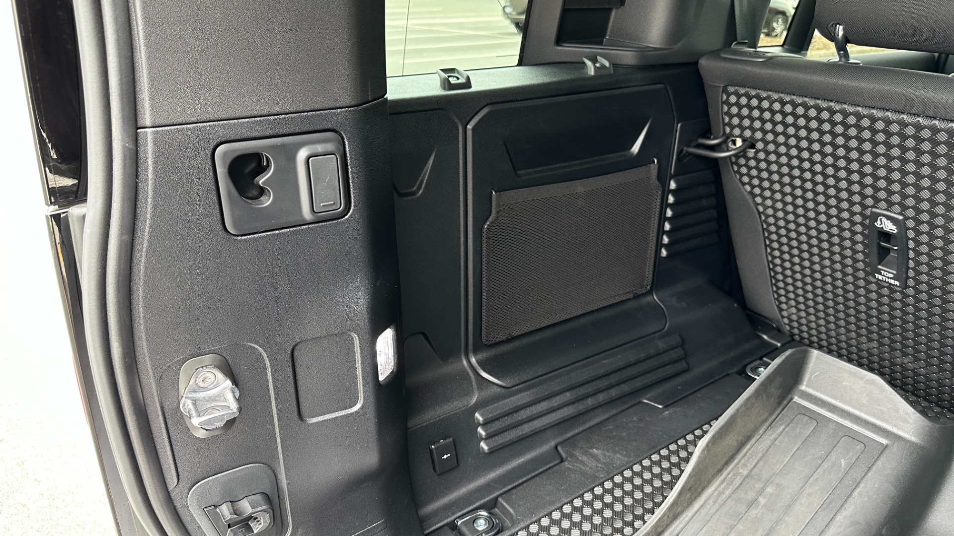 Used 2023 Land Rover Defender 110 STANDARD / ROOF RACK / UPGRADED WHEELS / CLOTH INTERIOR / 4WD for sale Sold at Formula Imports in Charlotte NC 28227 31