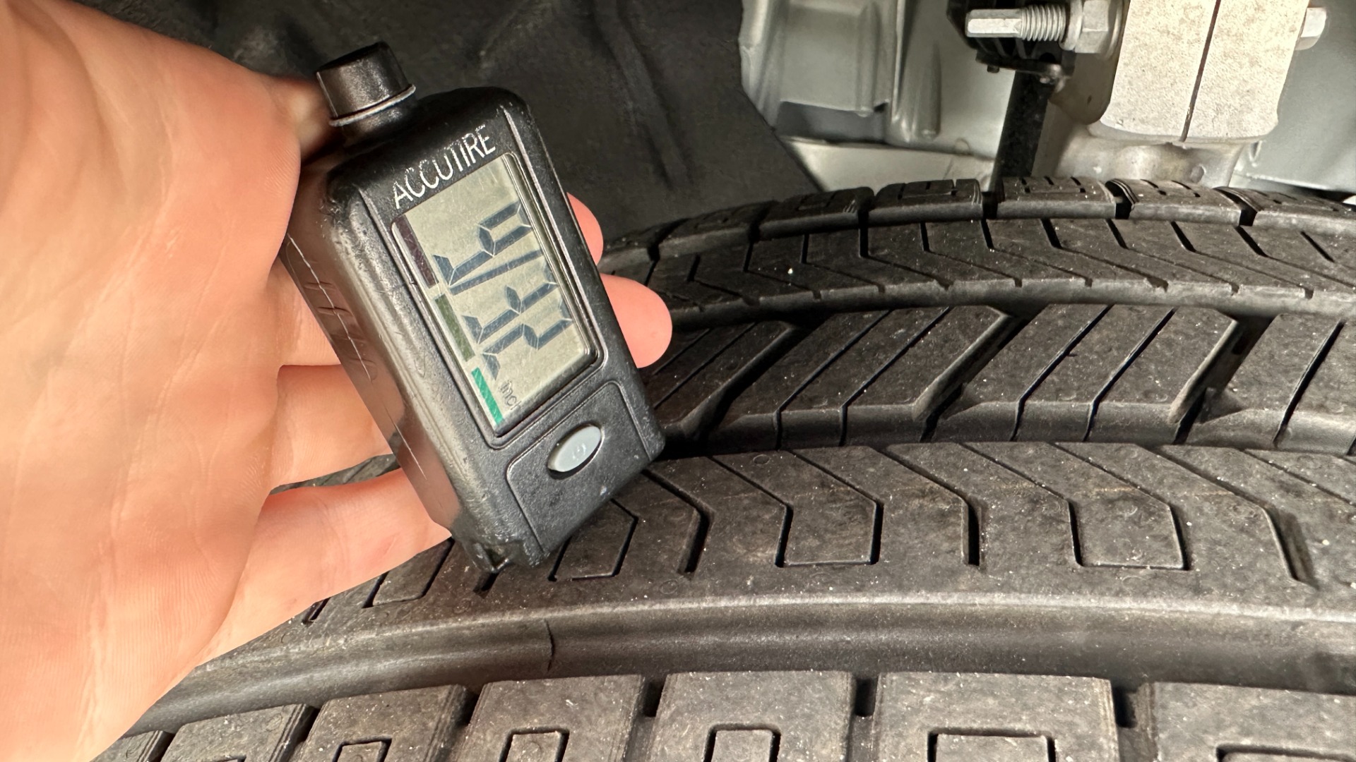 Used 2023 Land Rover Defender 110 STANDARD / ROOF RACK / UPGRADED WHEELS / CLOTH INTERIOR / 4WD for sale Sold at Formula Imports in Charlotte NC 28227 48
